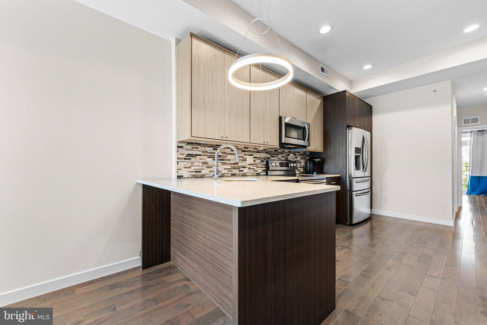 POINT BREEZE - Residential