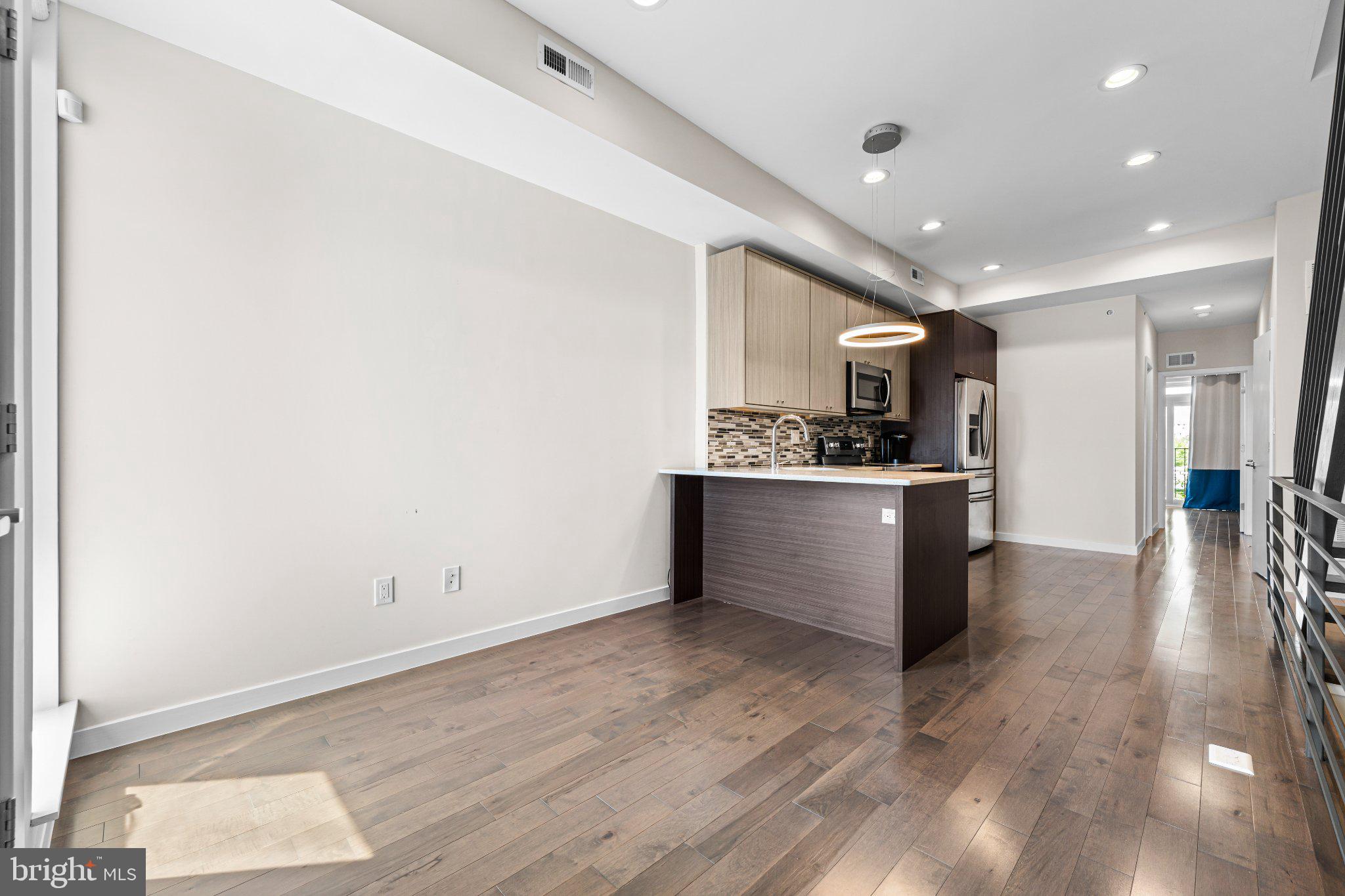 POINT BREEZE - Residential