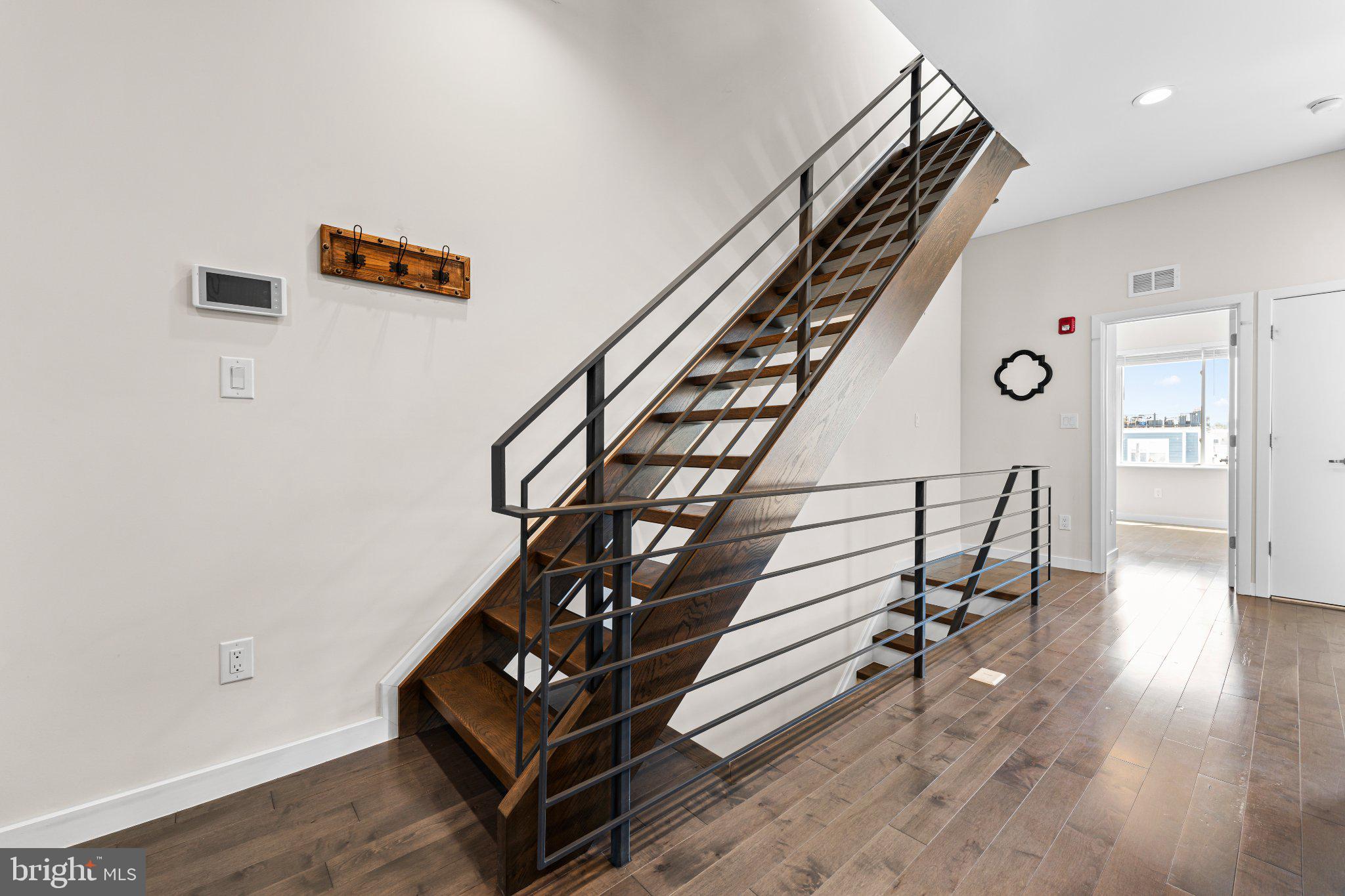 POINT BREEZE - Residential