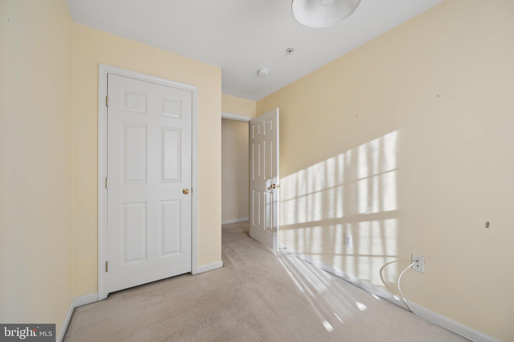 BALLENGER CROSSING CONDO - Residential