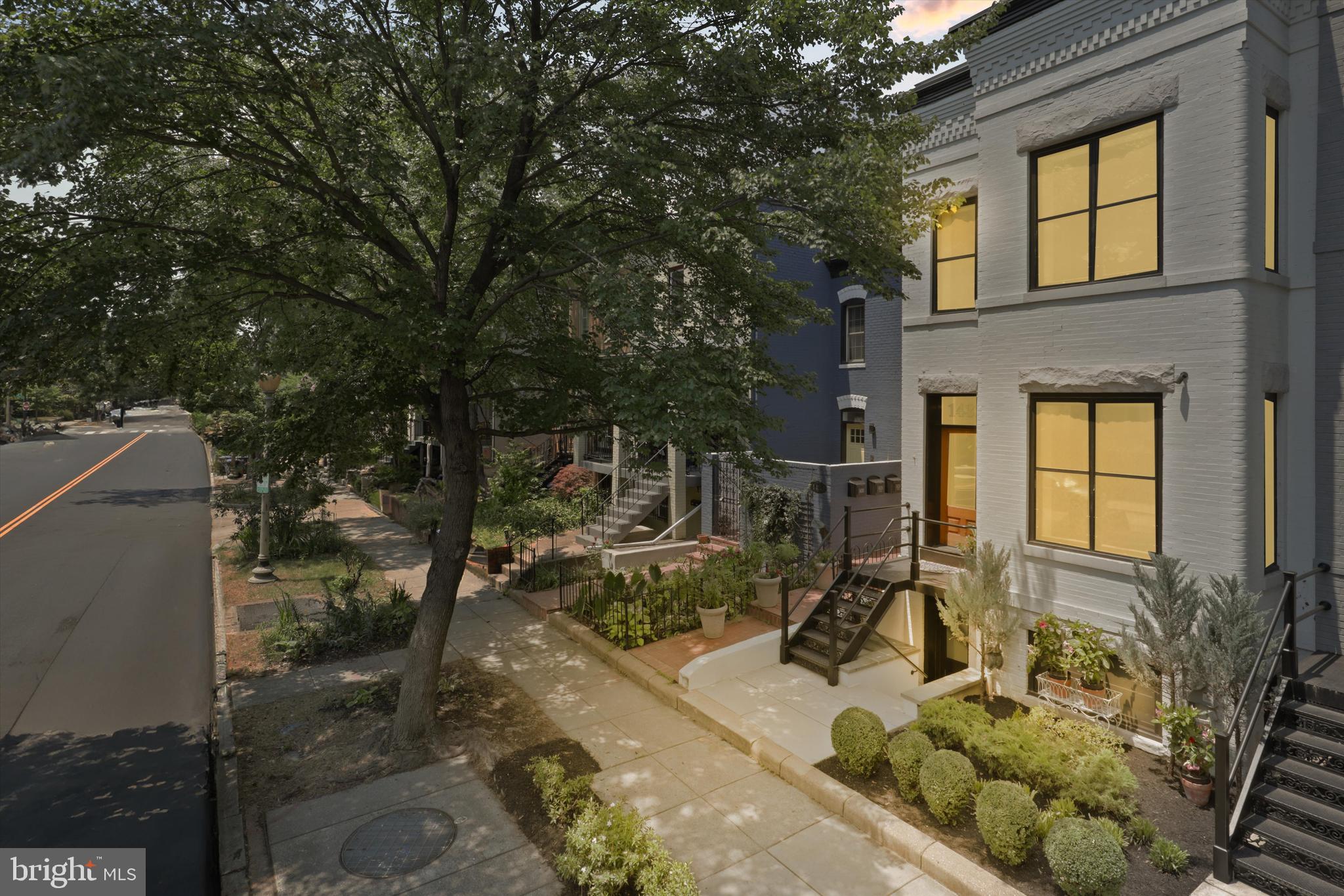 CAPITOL HILL - Residential