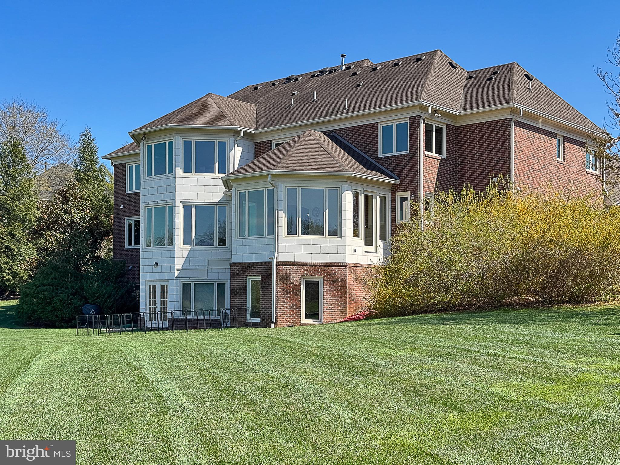 RED CEDAR WEST - Residential