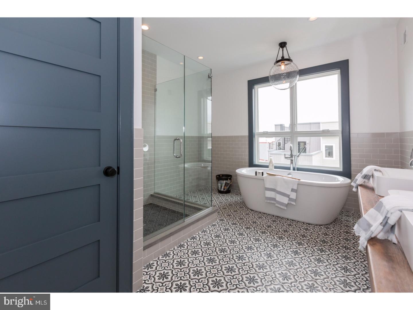 KENSINGTON - Residential