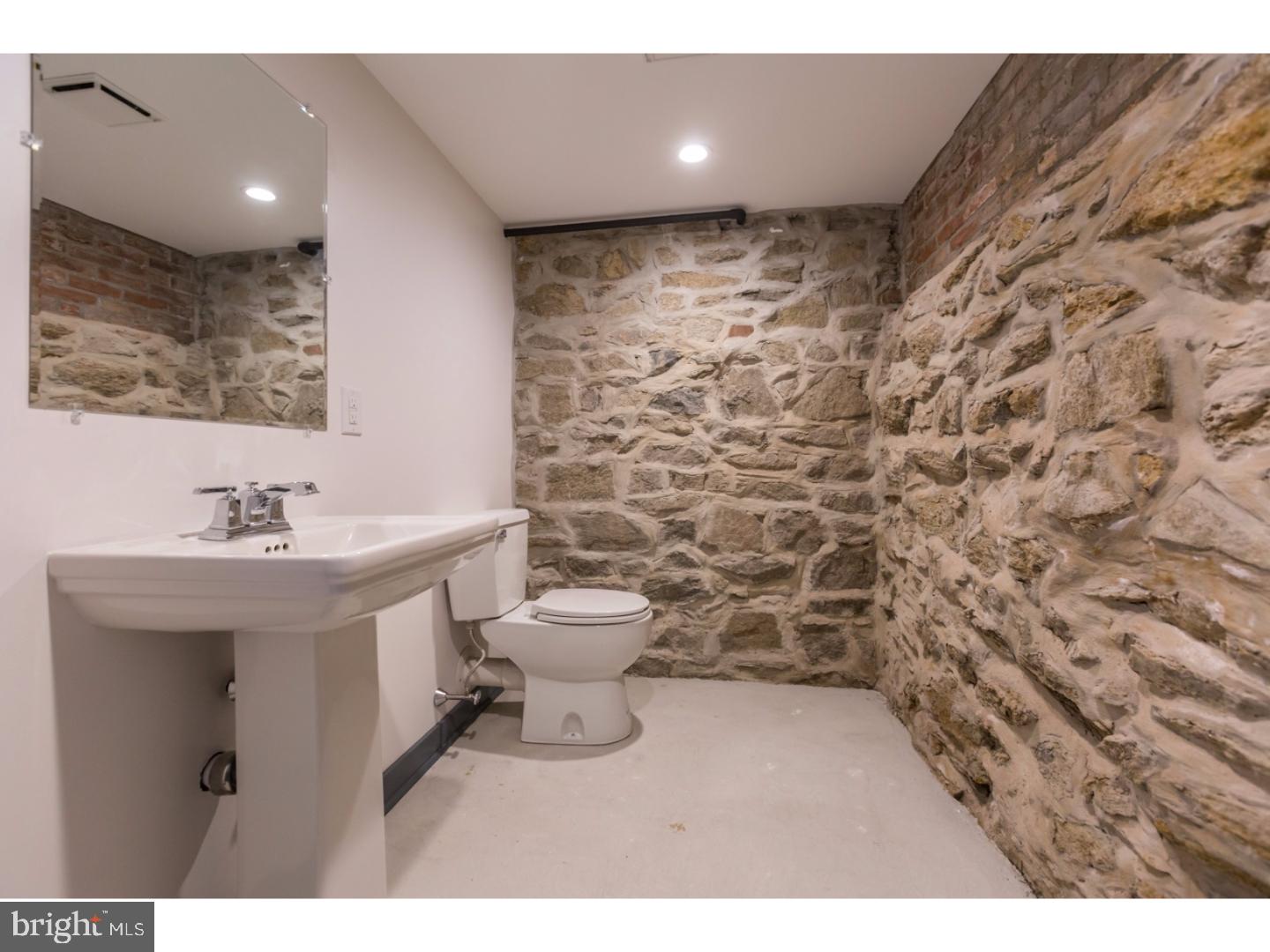 KENSINGTON - Residential