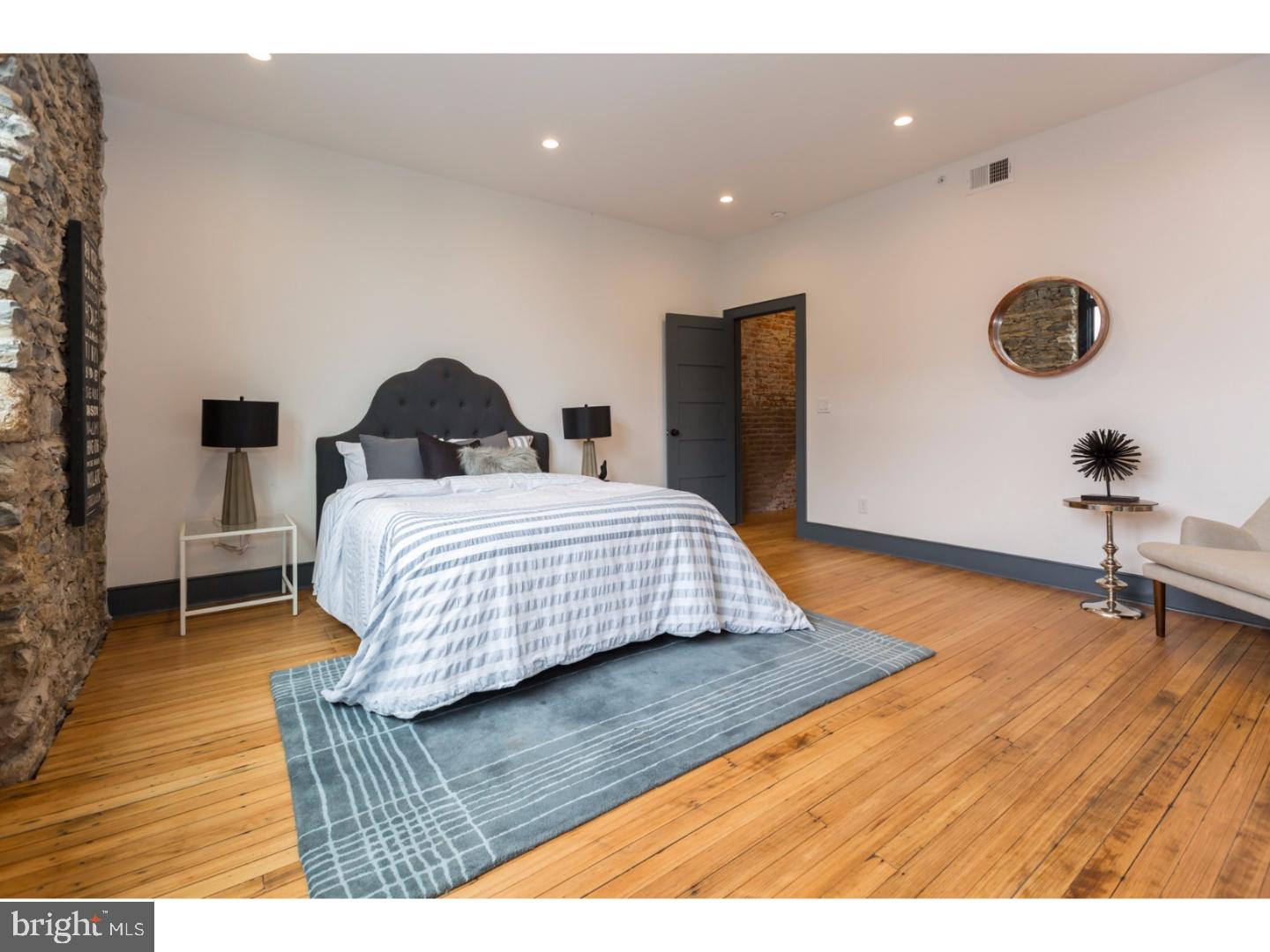 KENSINGTON - Residential