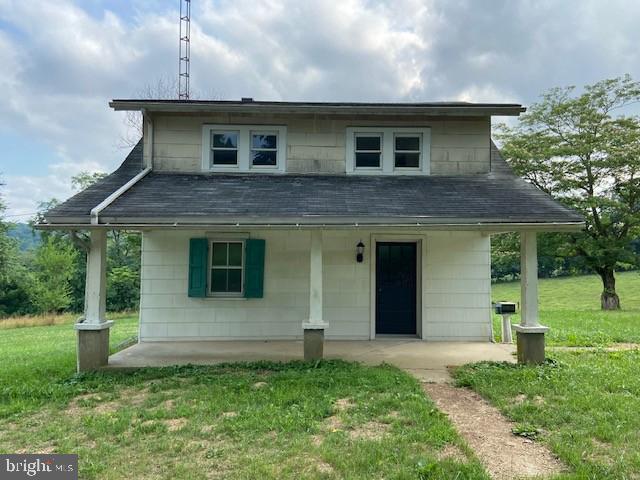 Two bedroom, one bathroom house.
Note: Applicant must fill out an application and be approved PRIOR to viewing the property. The online application can be found on our website. You can apply for this property under the property description.