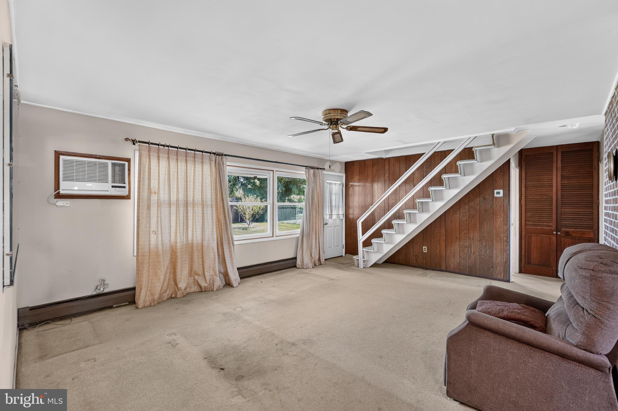 INDIAN CREEK - Residential