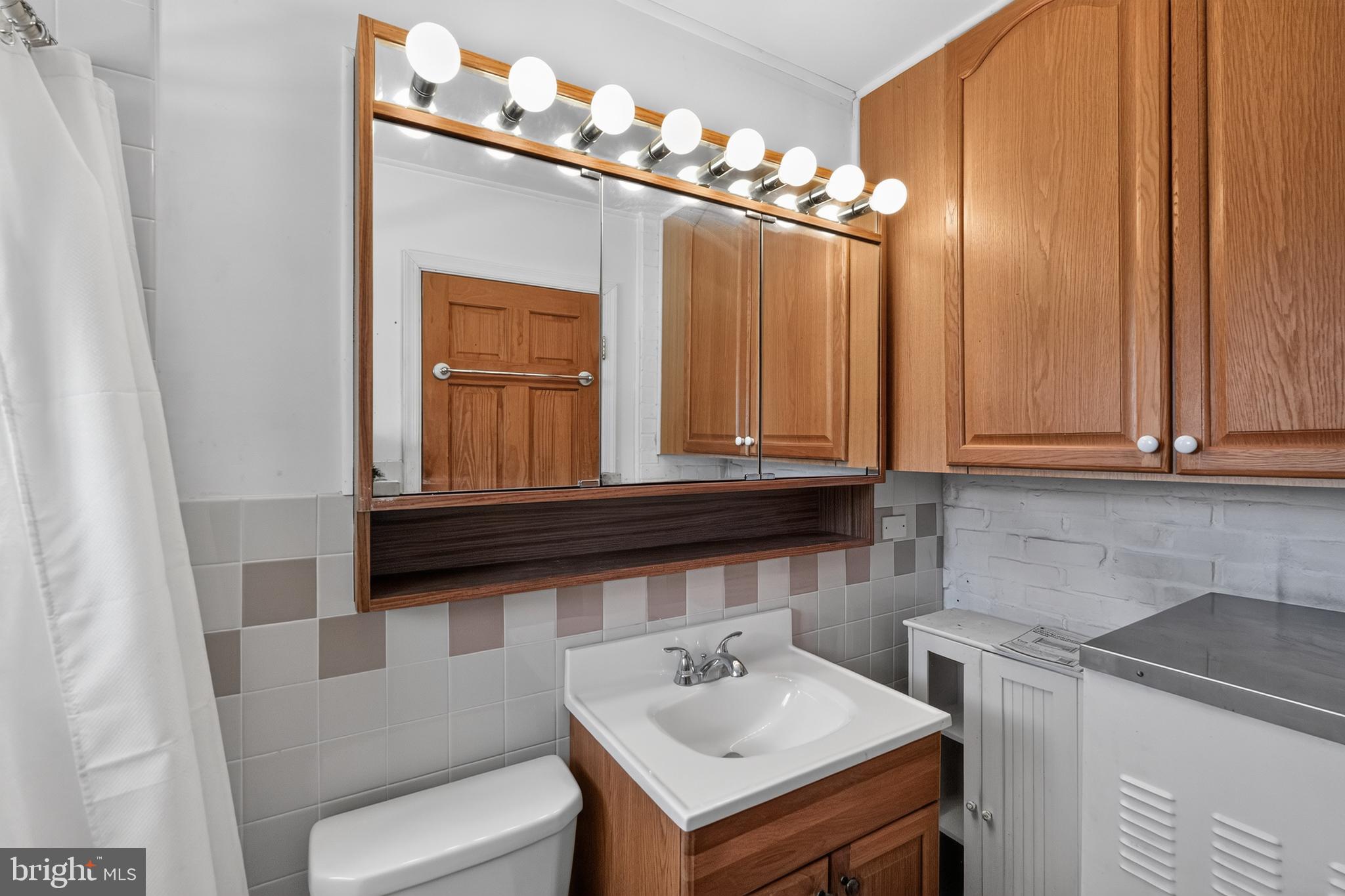 INDIAN CREEK - Residential