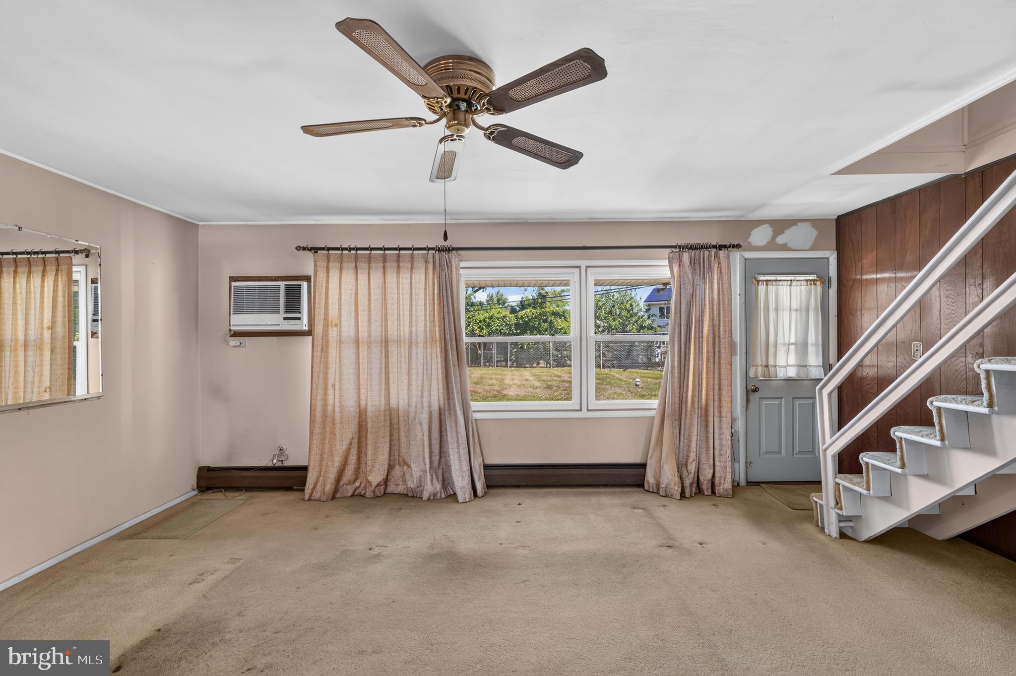 INDIAN CREEK - Residential