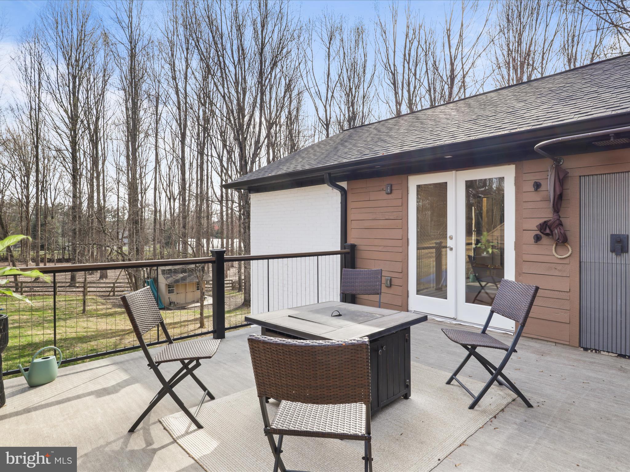 LAUREL GLEN - Residential
