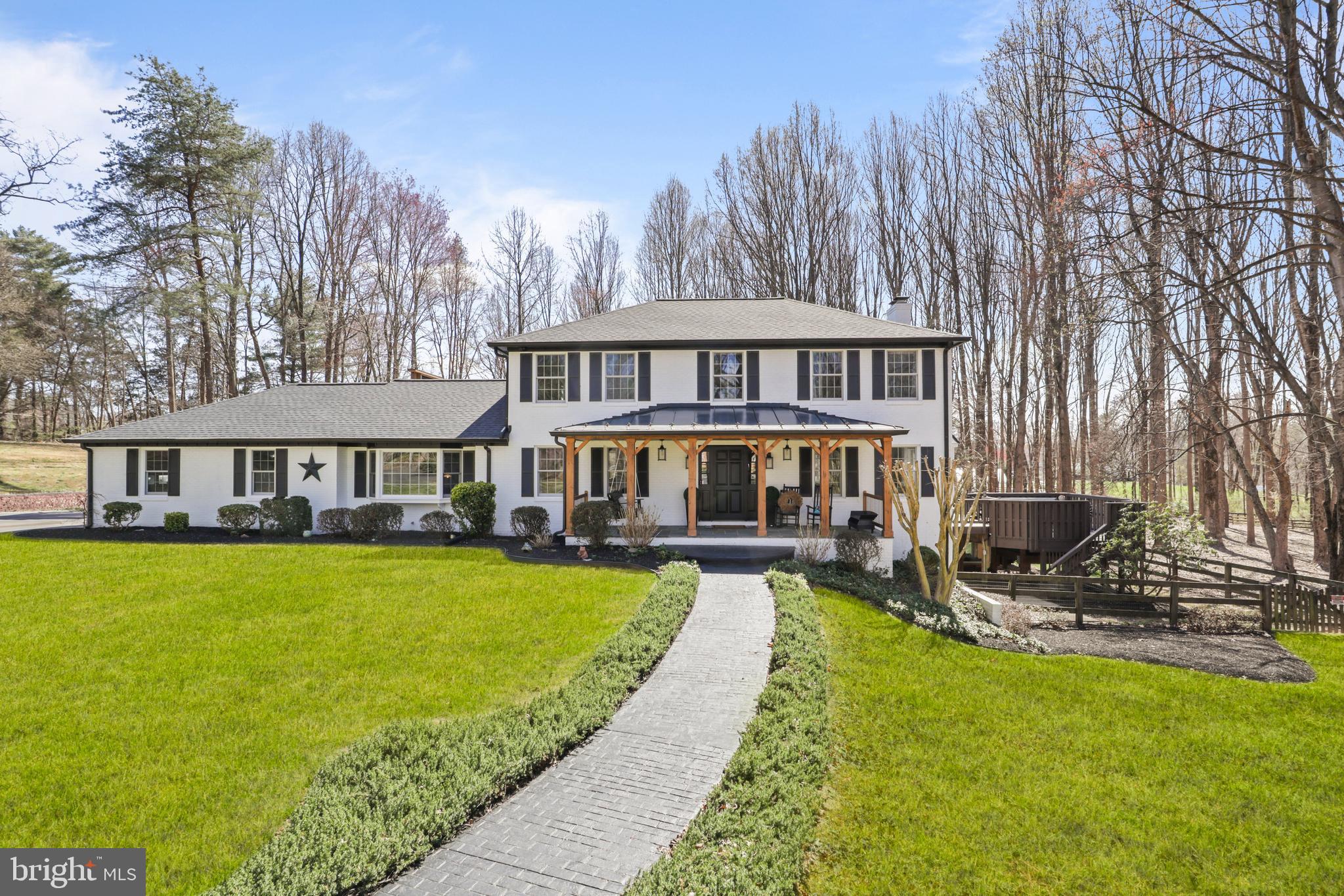 LAUREL GLEN - Residential