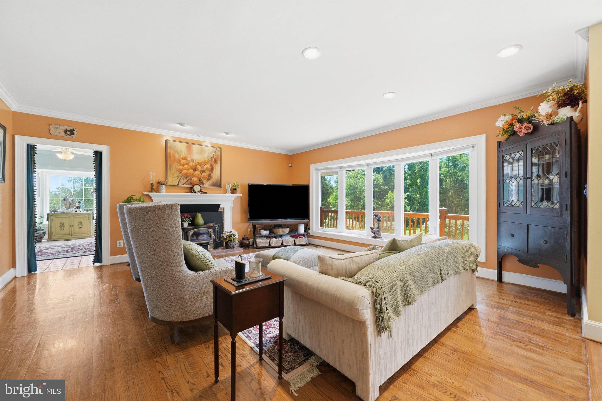 FOXLAIR ACRES - Residential