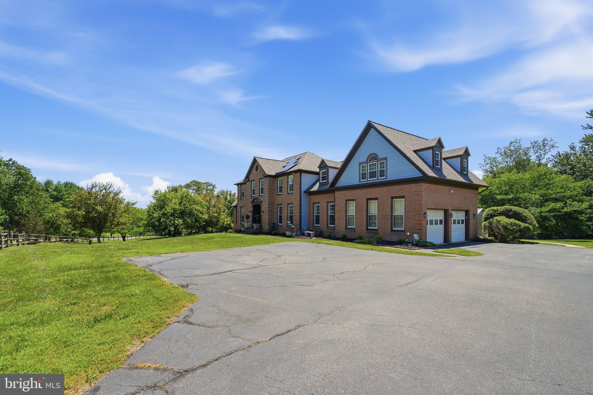 FOXLAIR ACRES - Residential