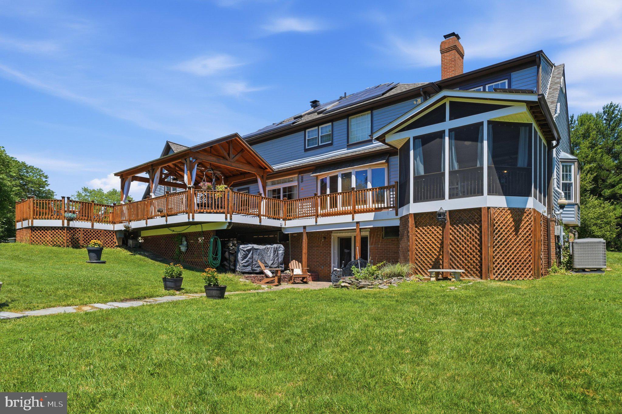 FOXLAIR ACRES - Residential