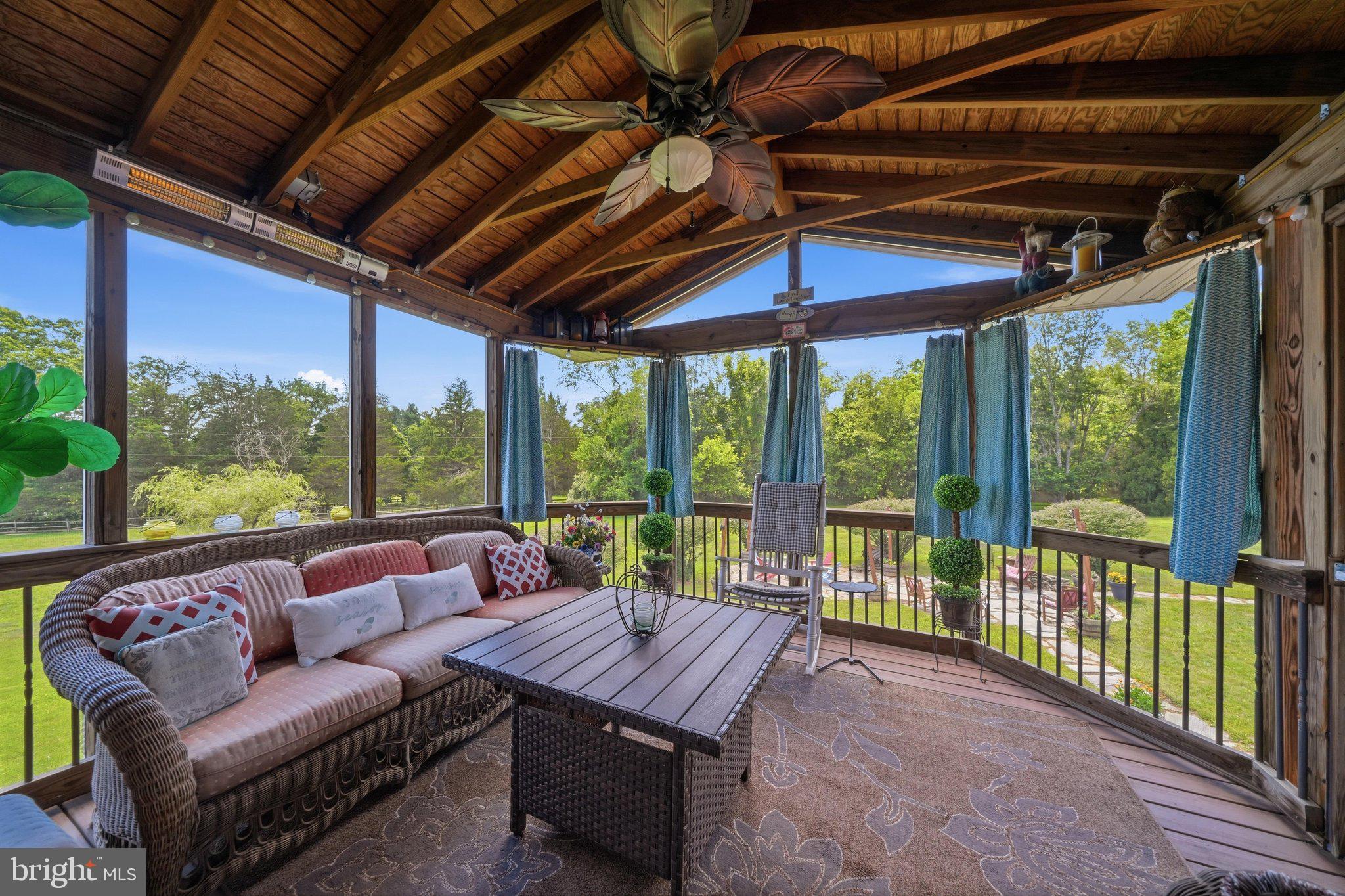FOXLAIR ACRES - Residential