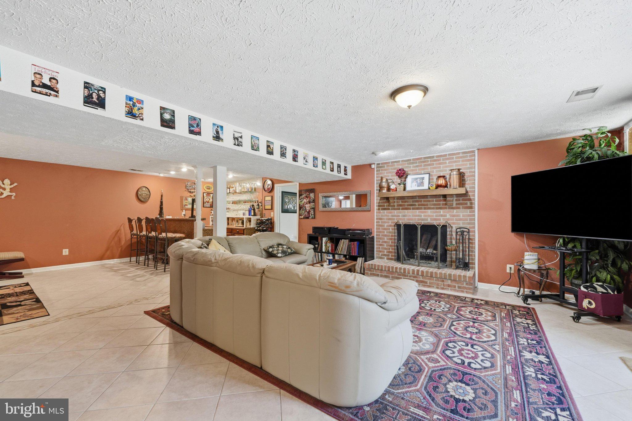 FOXLAIR ACRES - Residential