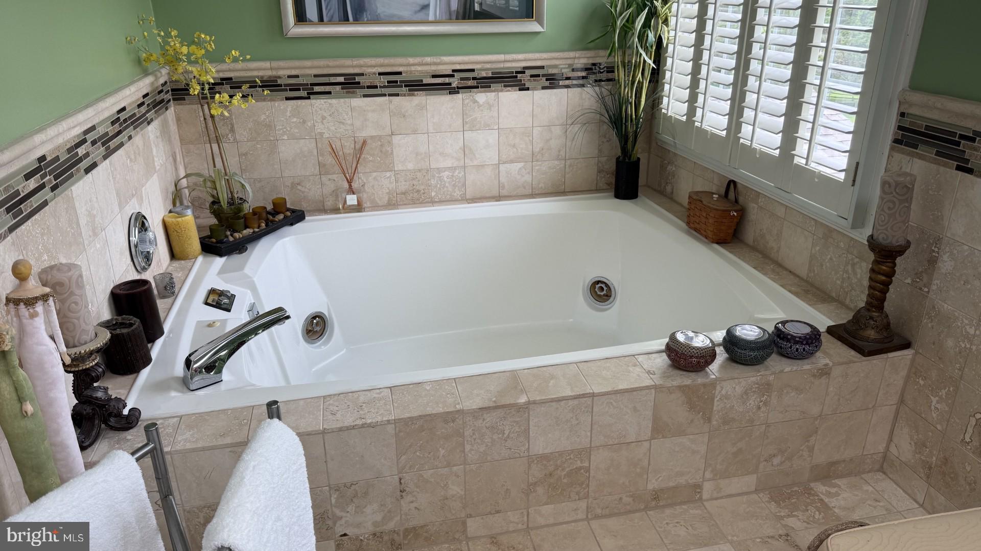 FOXLAIR ACRES - Residential