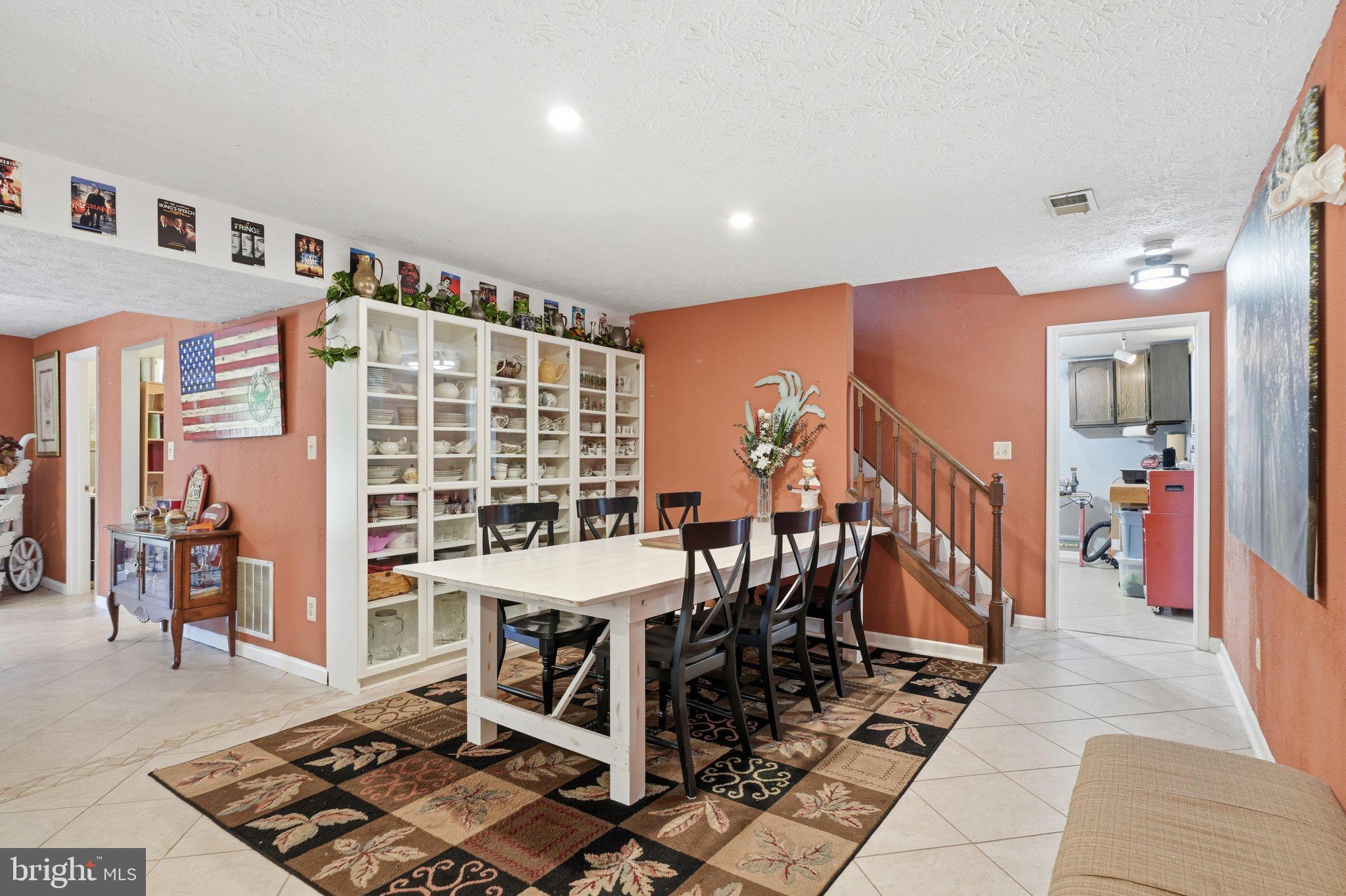 FOXLAIR ACRES - Residential