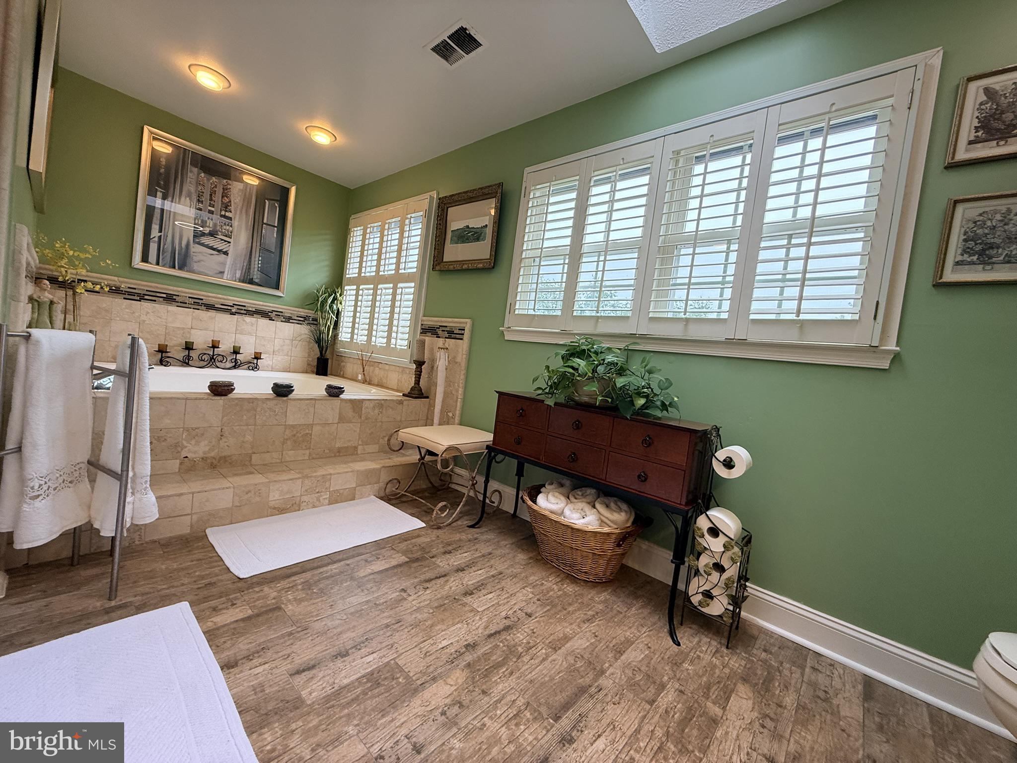FOXLAIR ACRES - Residential
