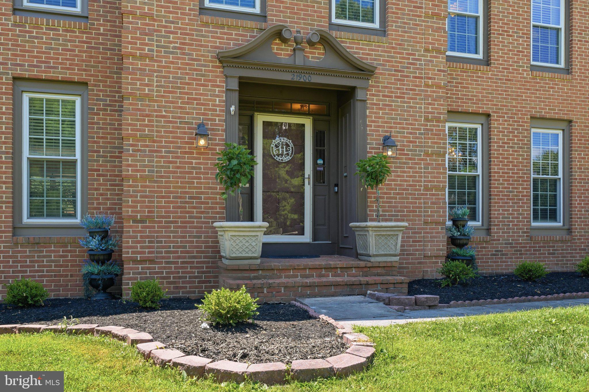 FOXLAIR ACRES - Residential