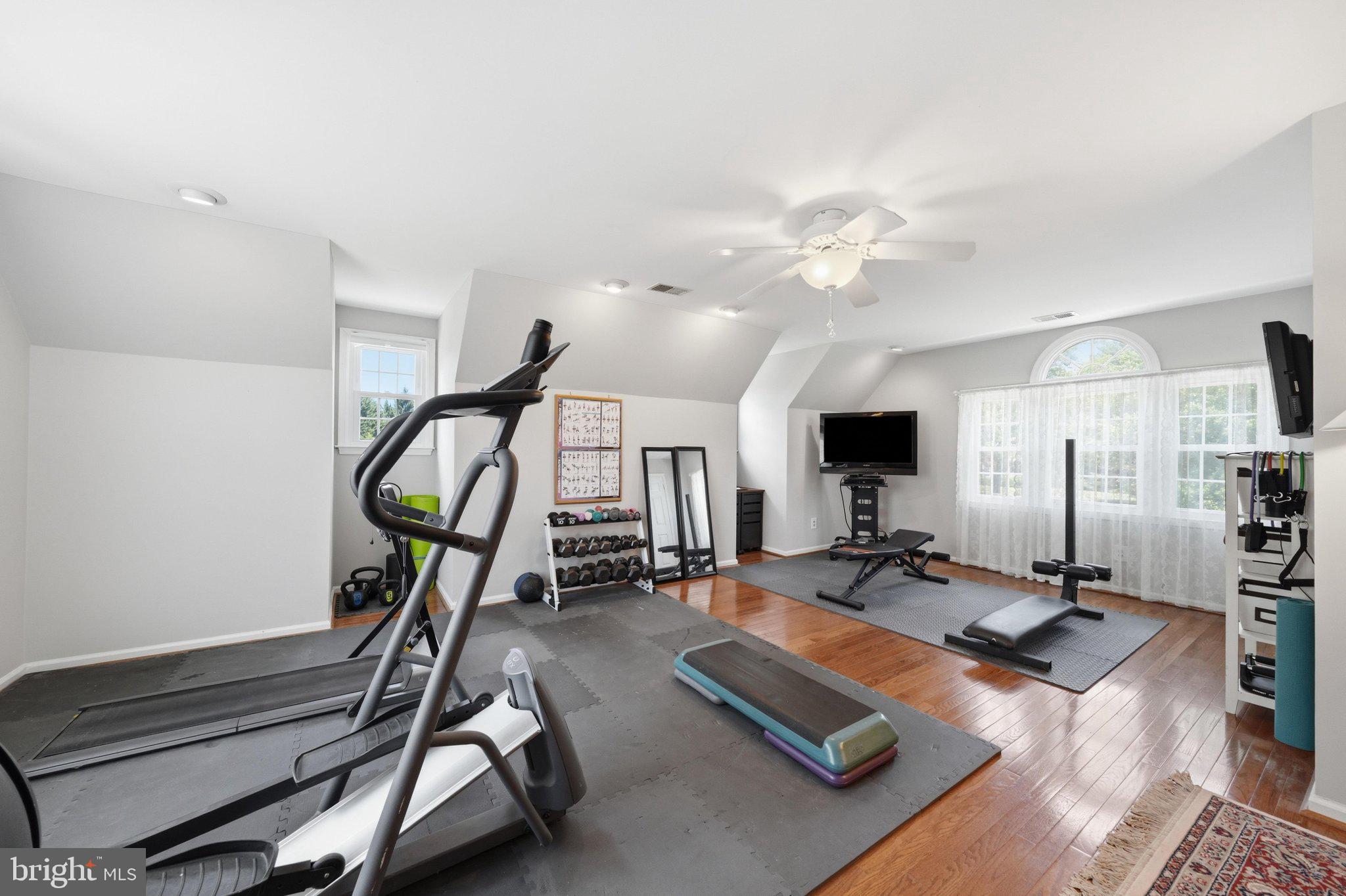 FOXLAIR ACRES - Residential