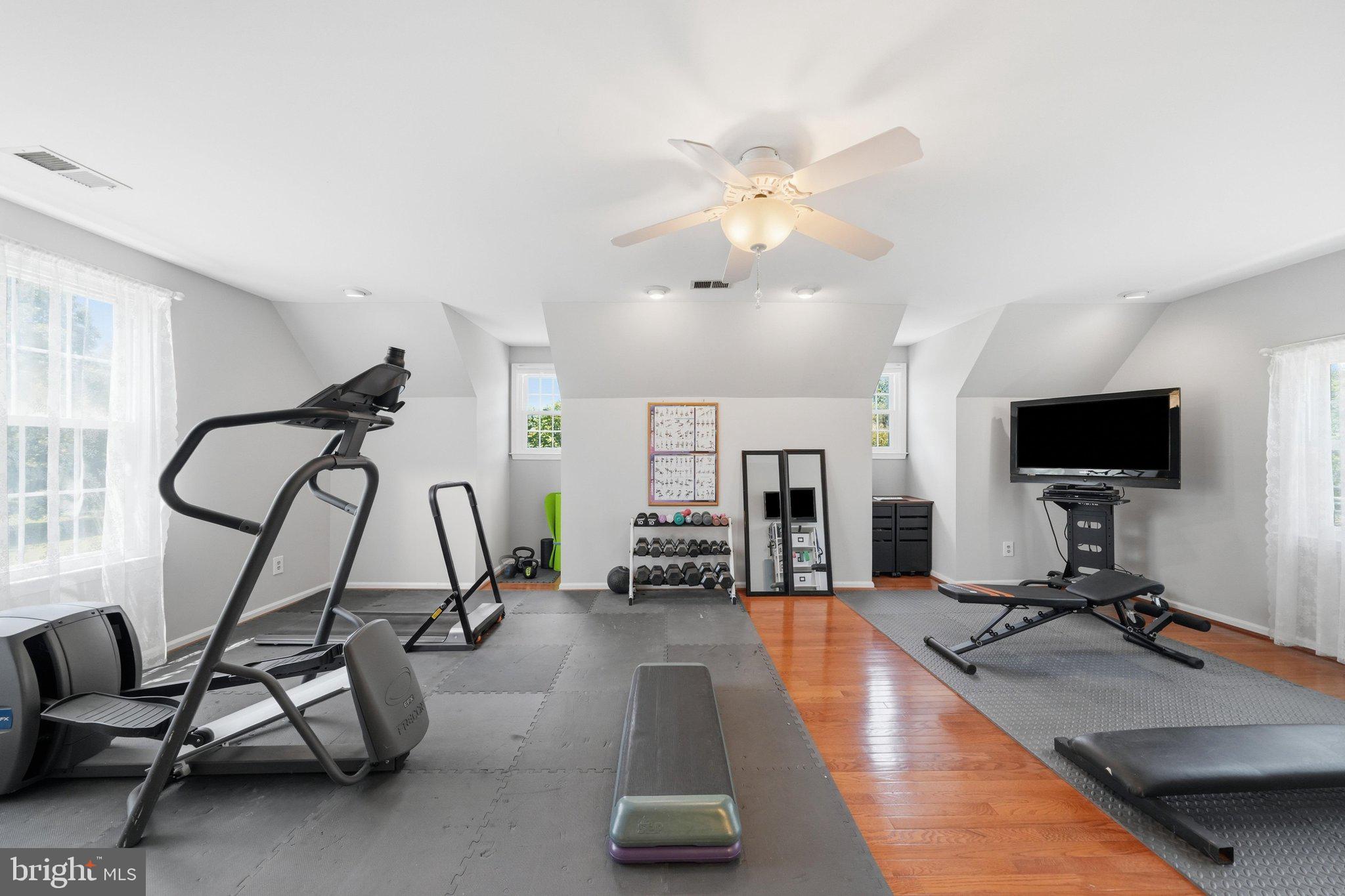 FOXLAIR ACRES - Residential