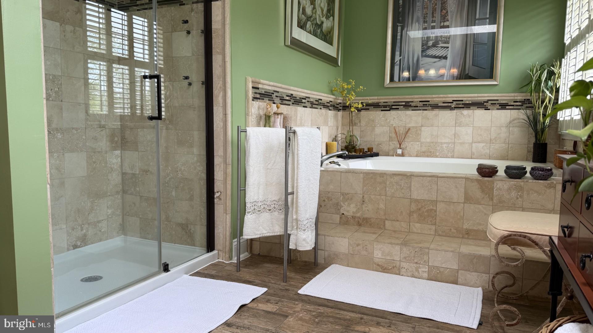 FOXLAIR ACRES - Residential