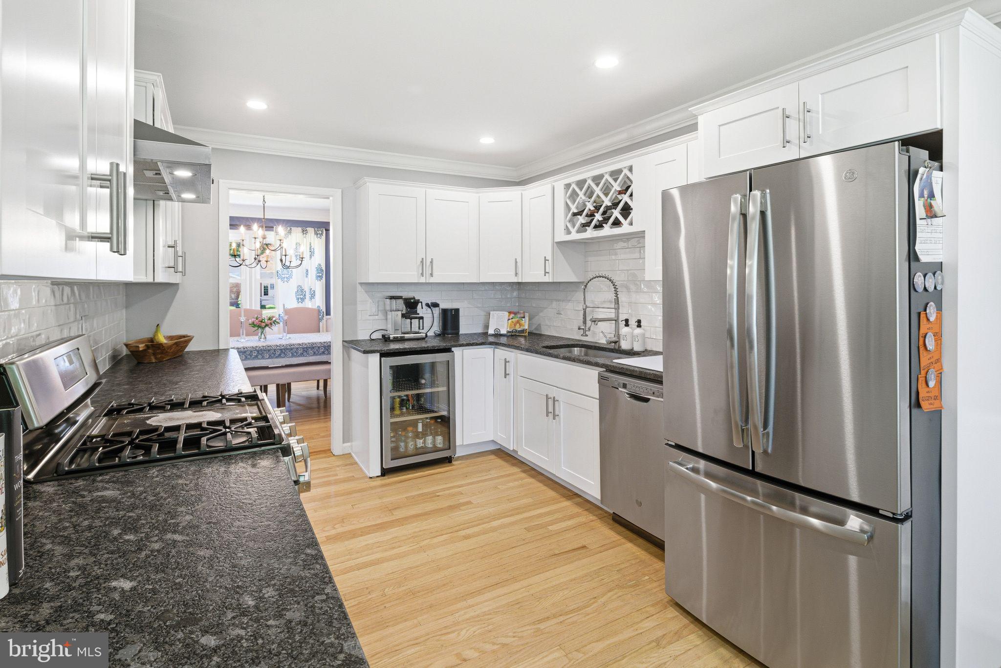 EDGEWOOD PARK - Residential