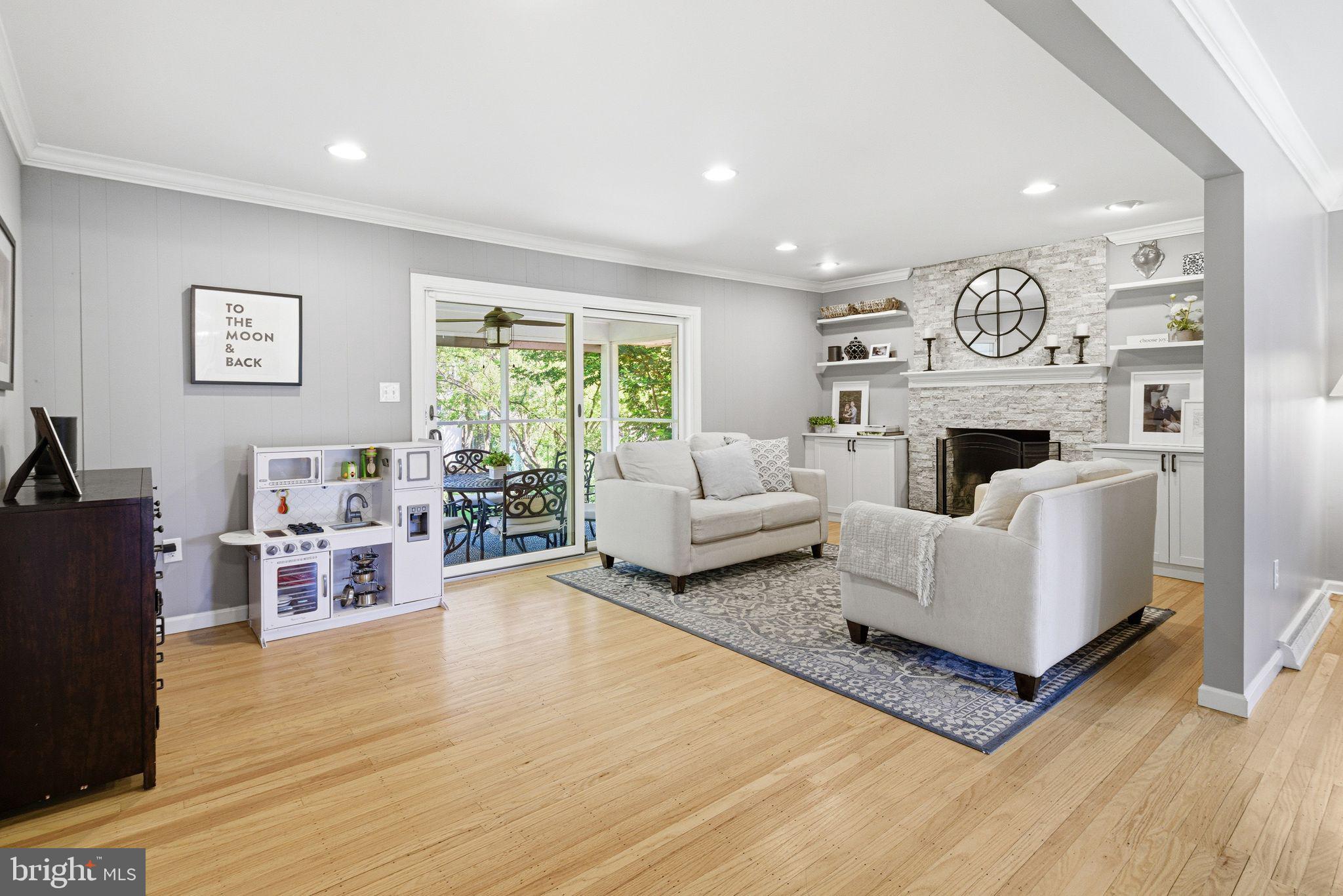 EDGEWOOD PARK - Residential