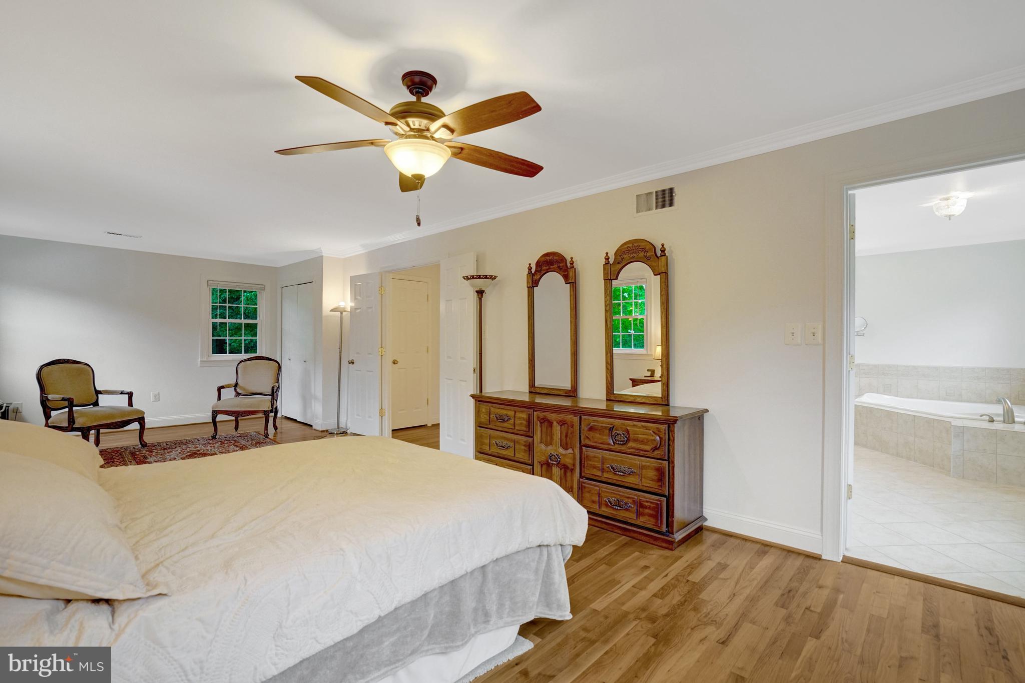 CHAPEL SQUARE - Residential