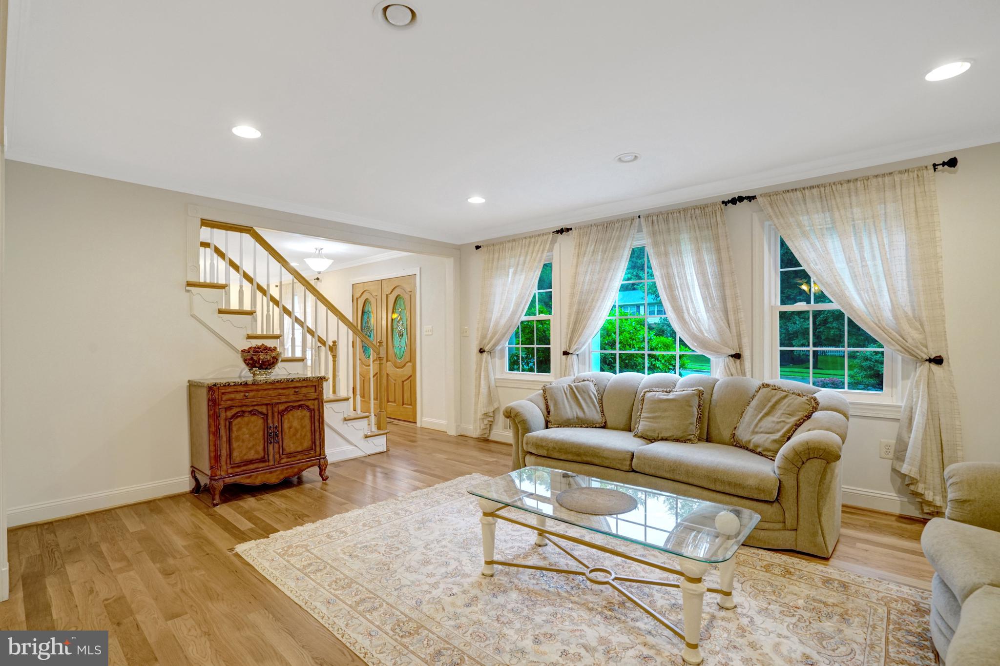 CHAPEL SQUARE - Residential