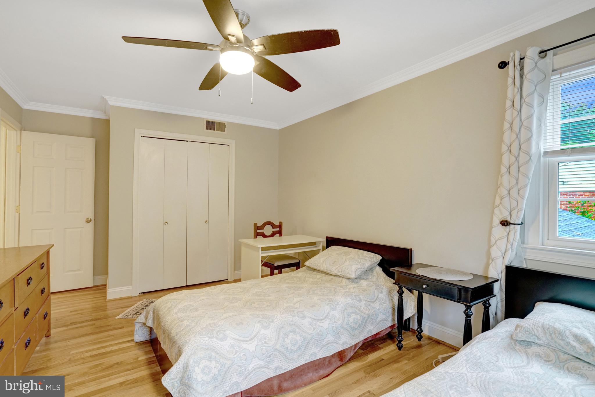CHAPEL SQUARE - Residential
