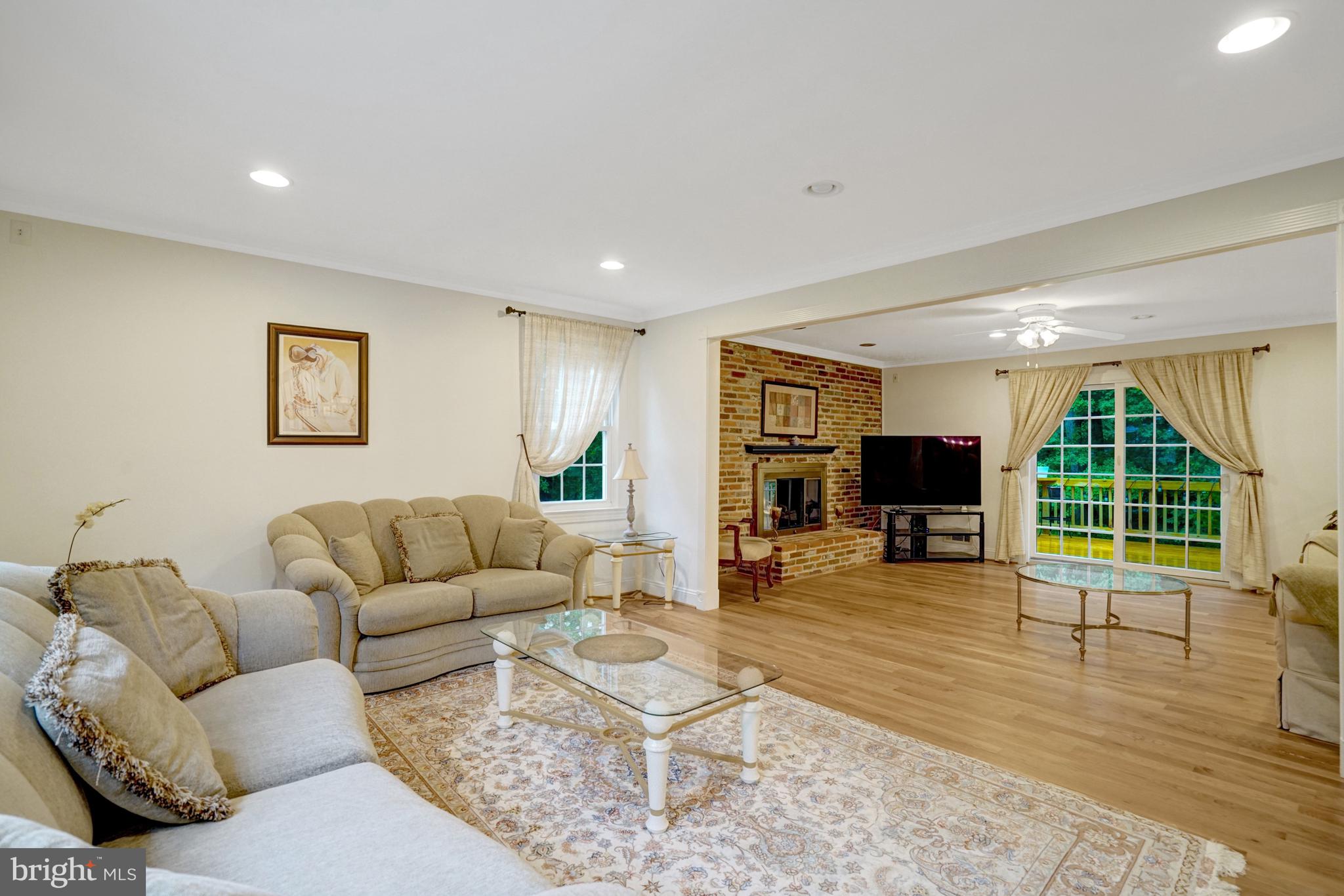 CHAPEL SQUARE - Residential