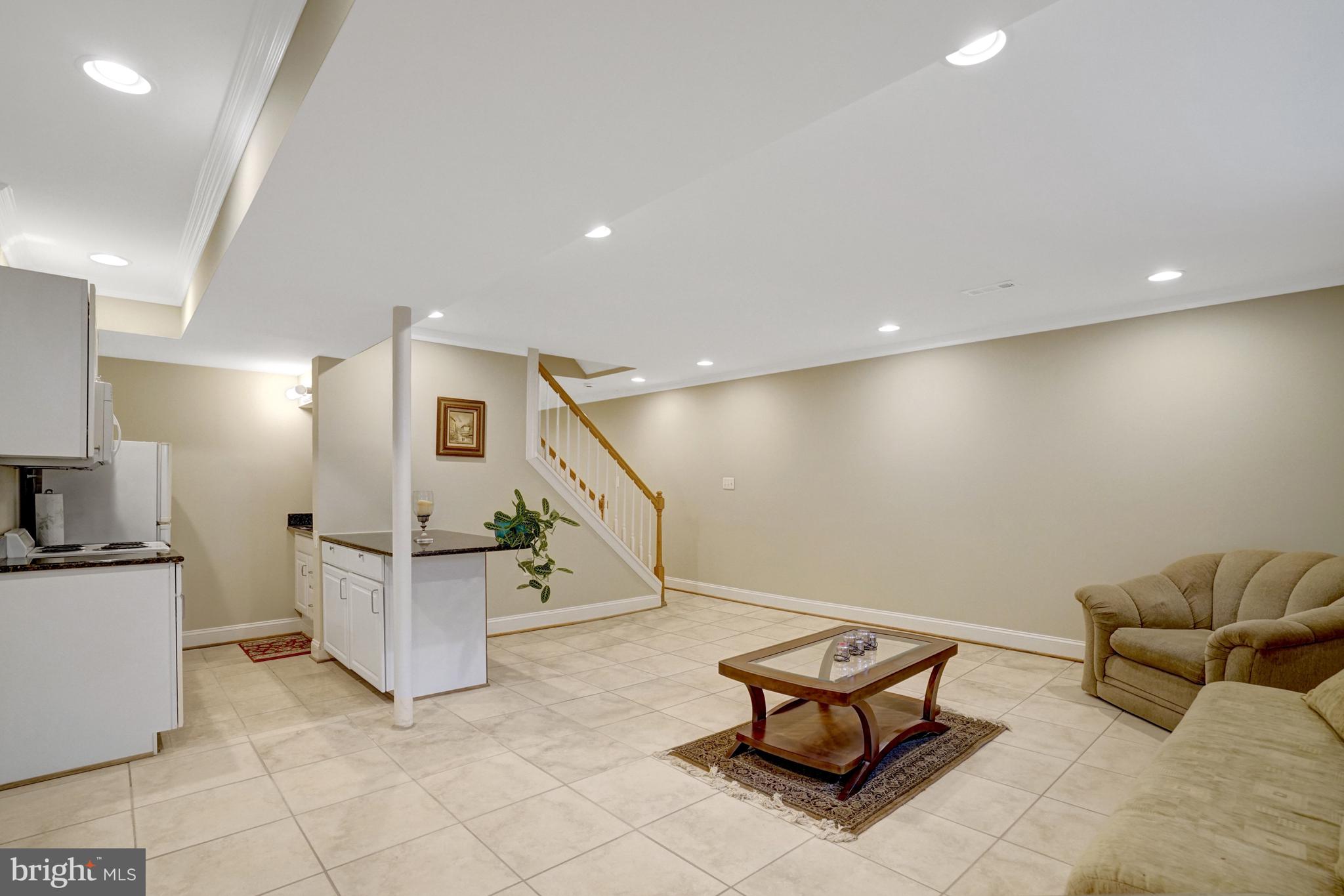 CHAPEL SQUARE - Residential