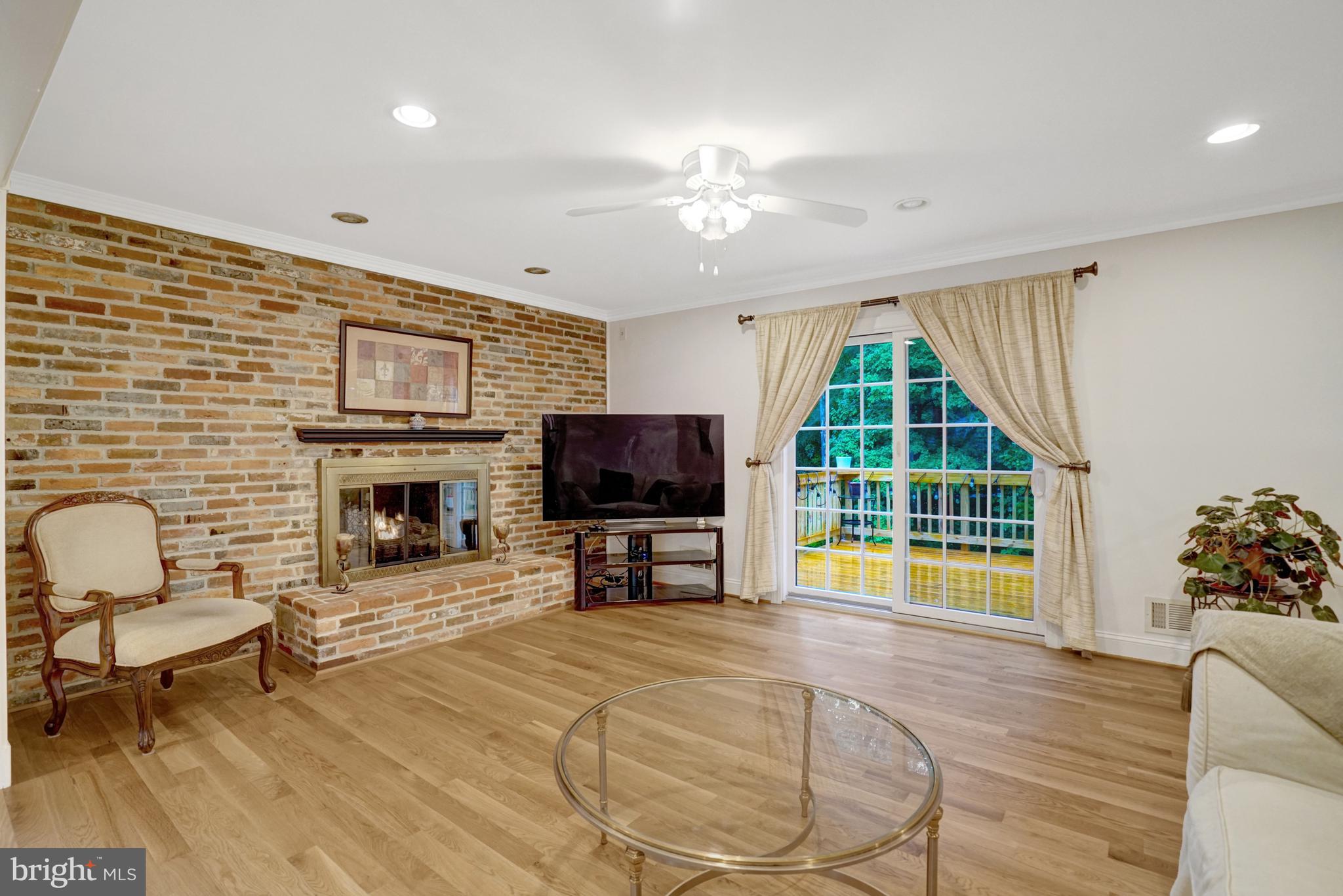 CHAPEL SQUARE - Residential