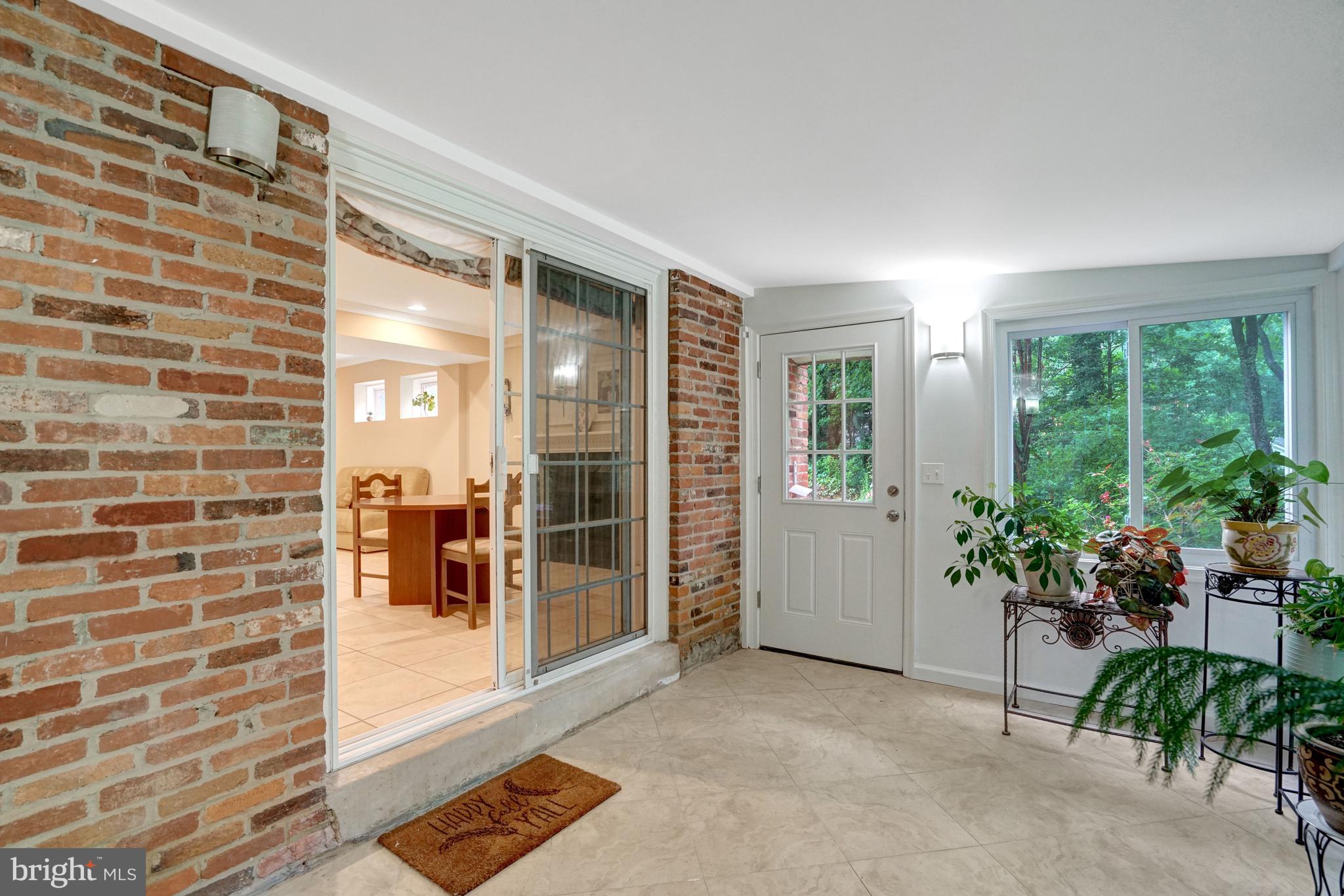 CHAPEL SQUARE - Residential