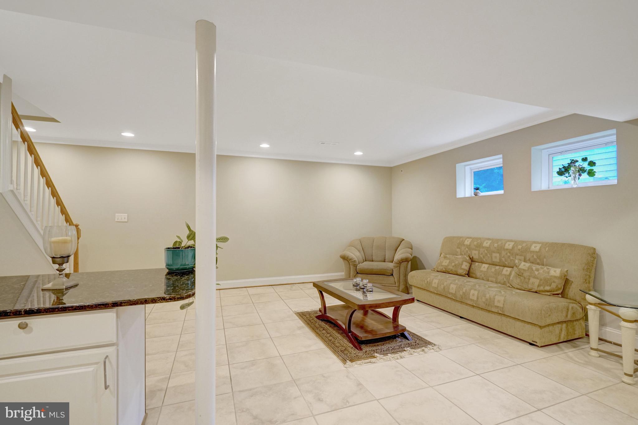 CHAPEL SQUARE - Residential