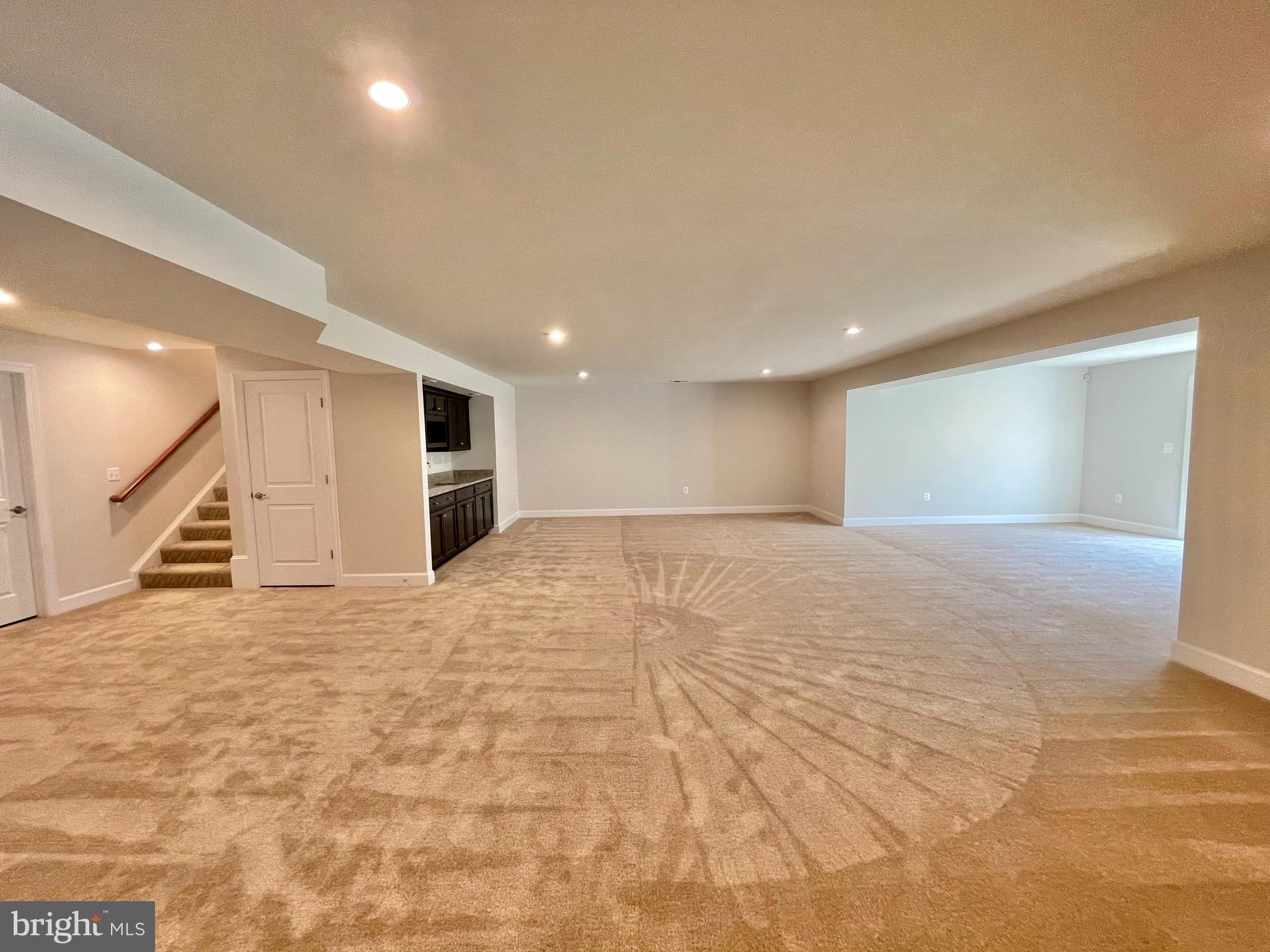 EMBREY MILL - Residential Lease