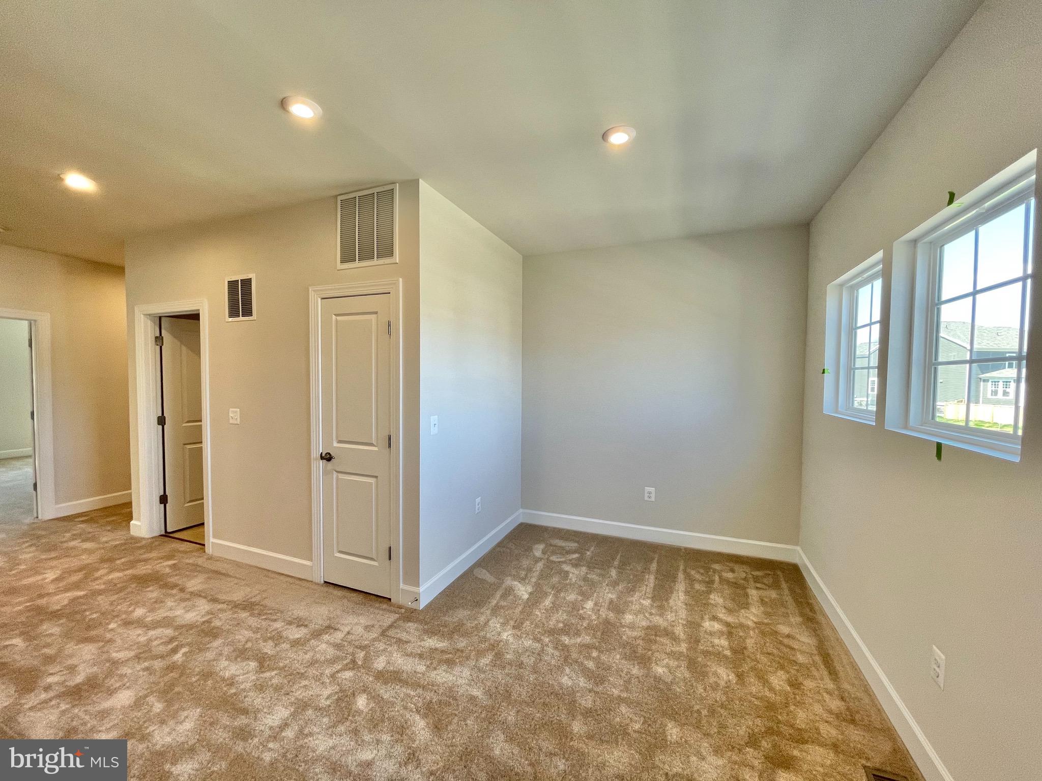 EMBREY MILL - Residential Lease