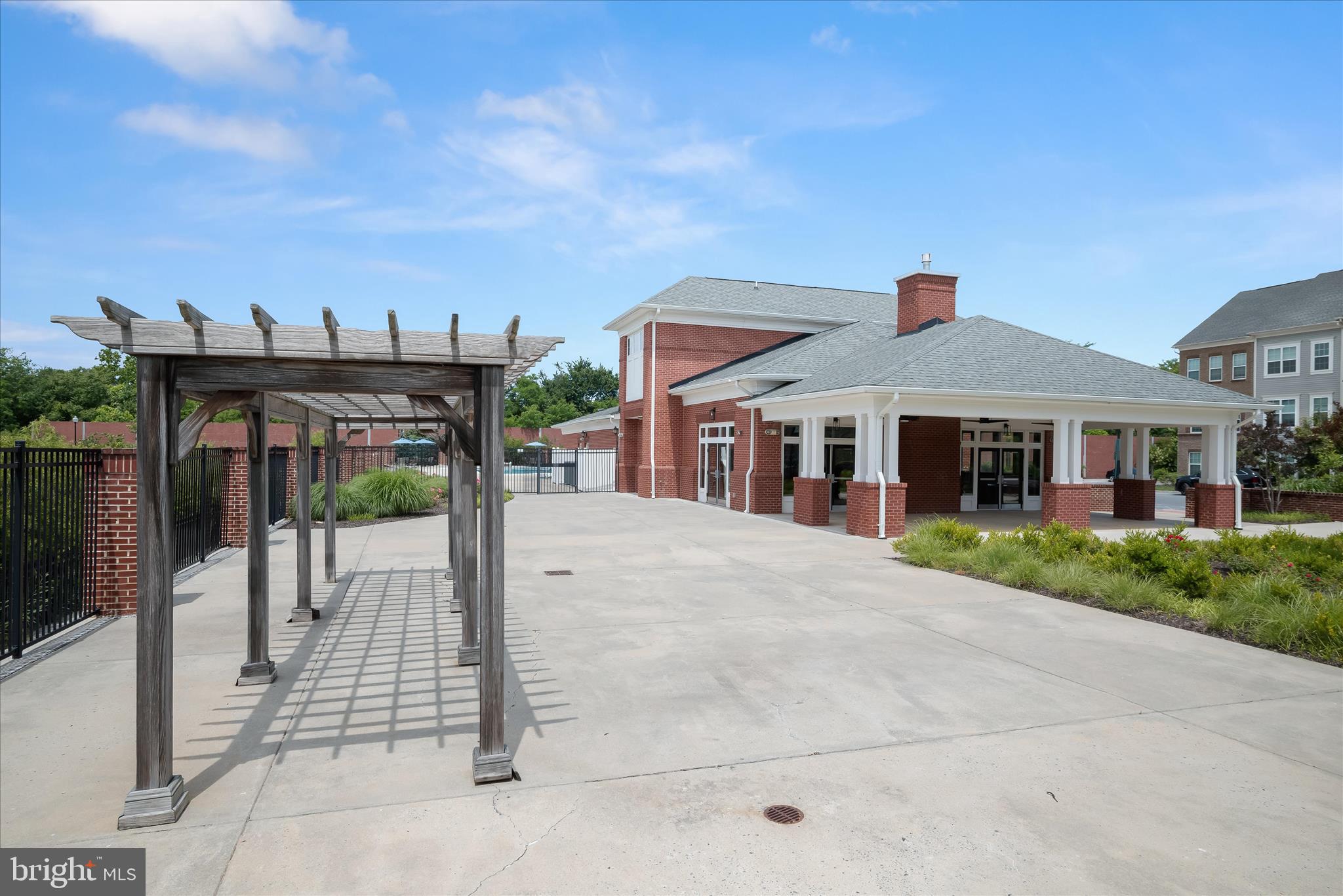 BRICK YARD STATION - Residential