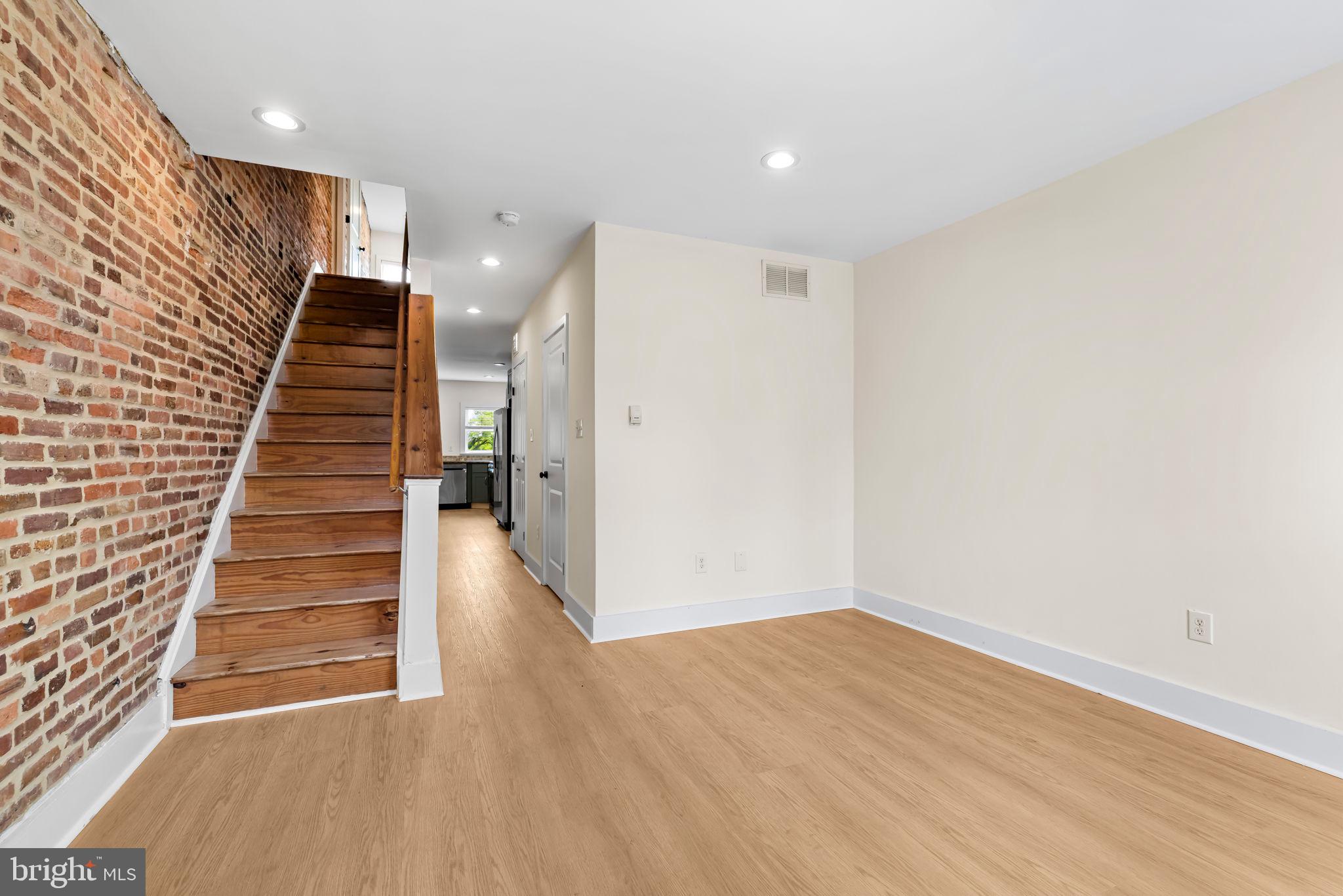 CARROLL-SOUTH HILTON - Residential