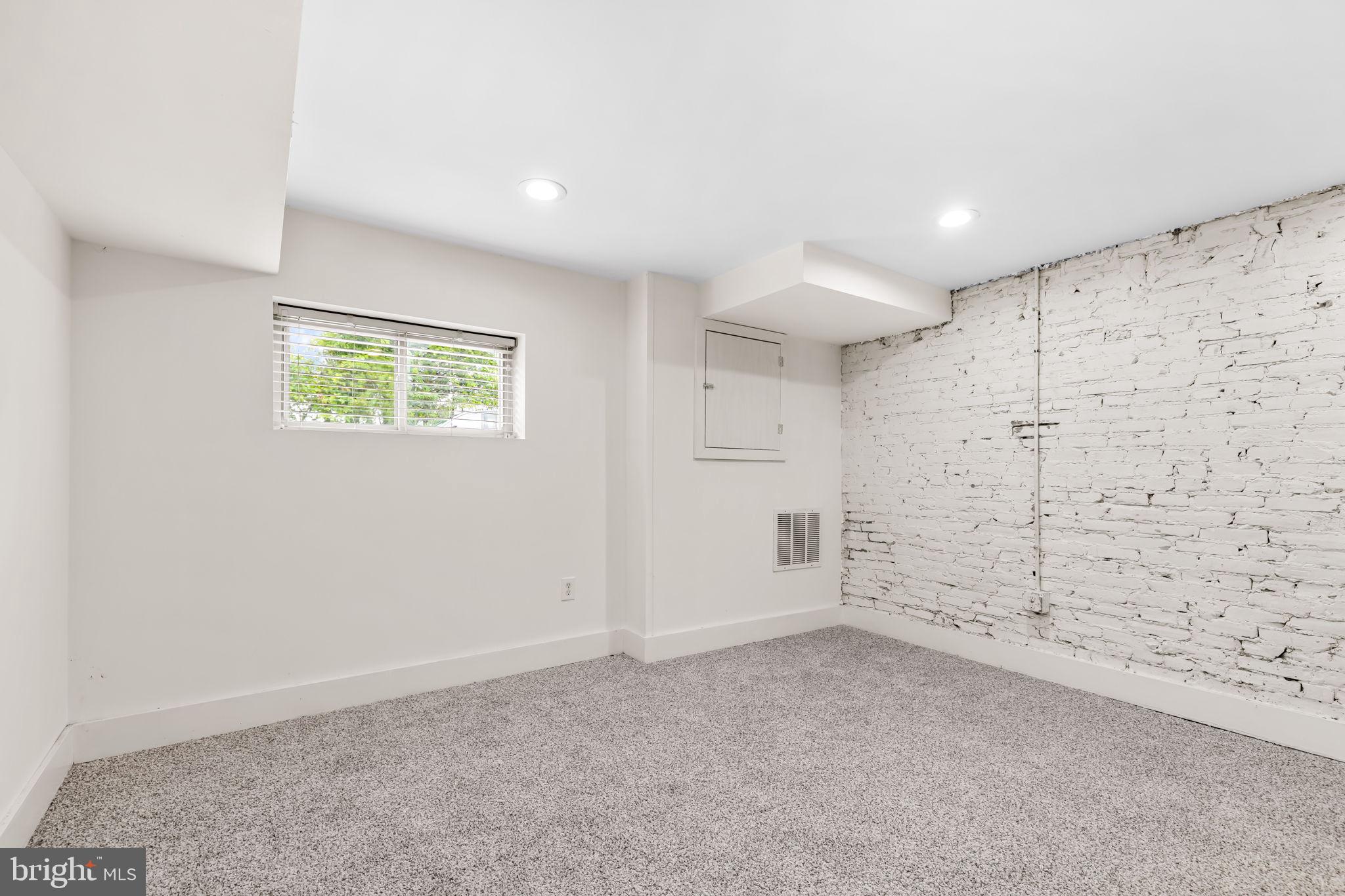 CARROLL-SOUTH HILTON - Residential