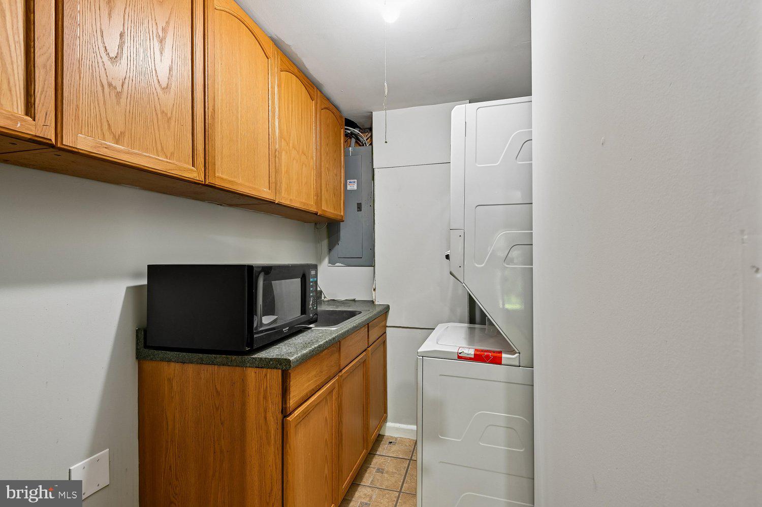 SEVEN OAKS - Residential