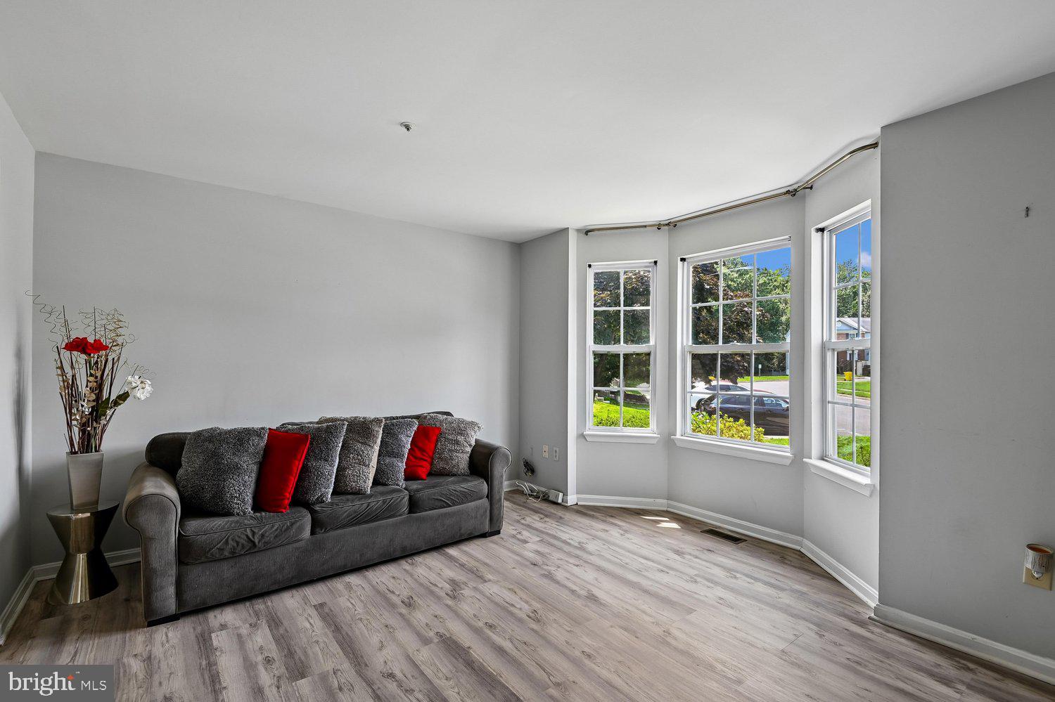 SEVEN OAKS - Residential