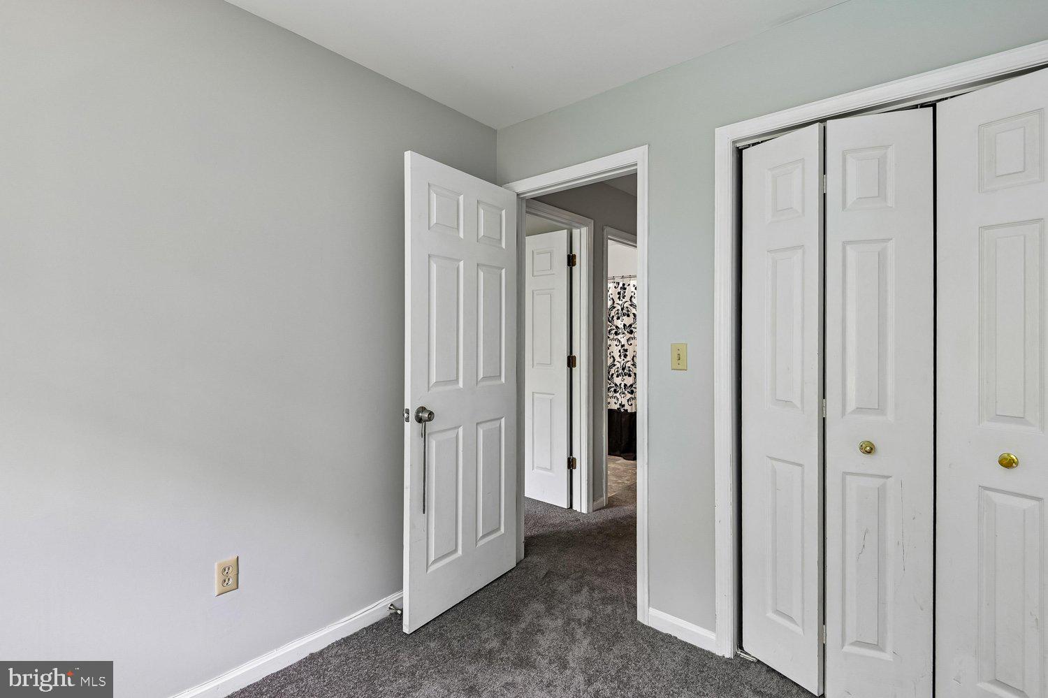 SEVEN OAKS - Residential