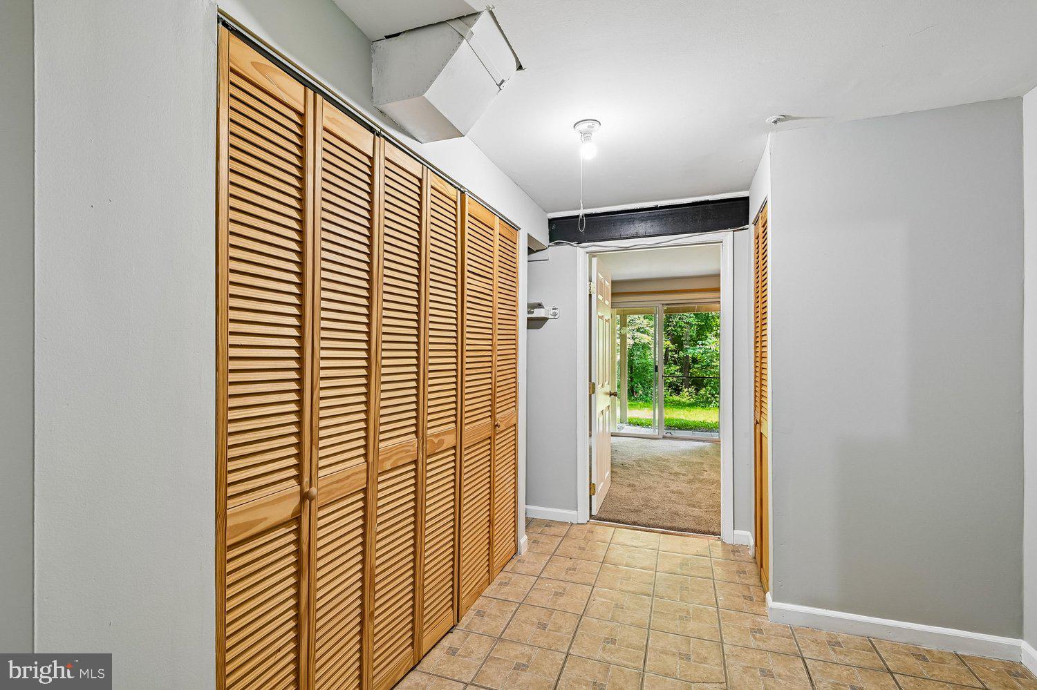 SEVEN OAKS - Residential