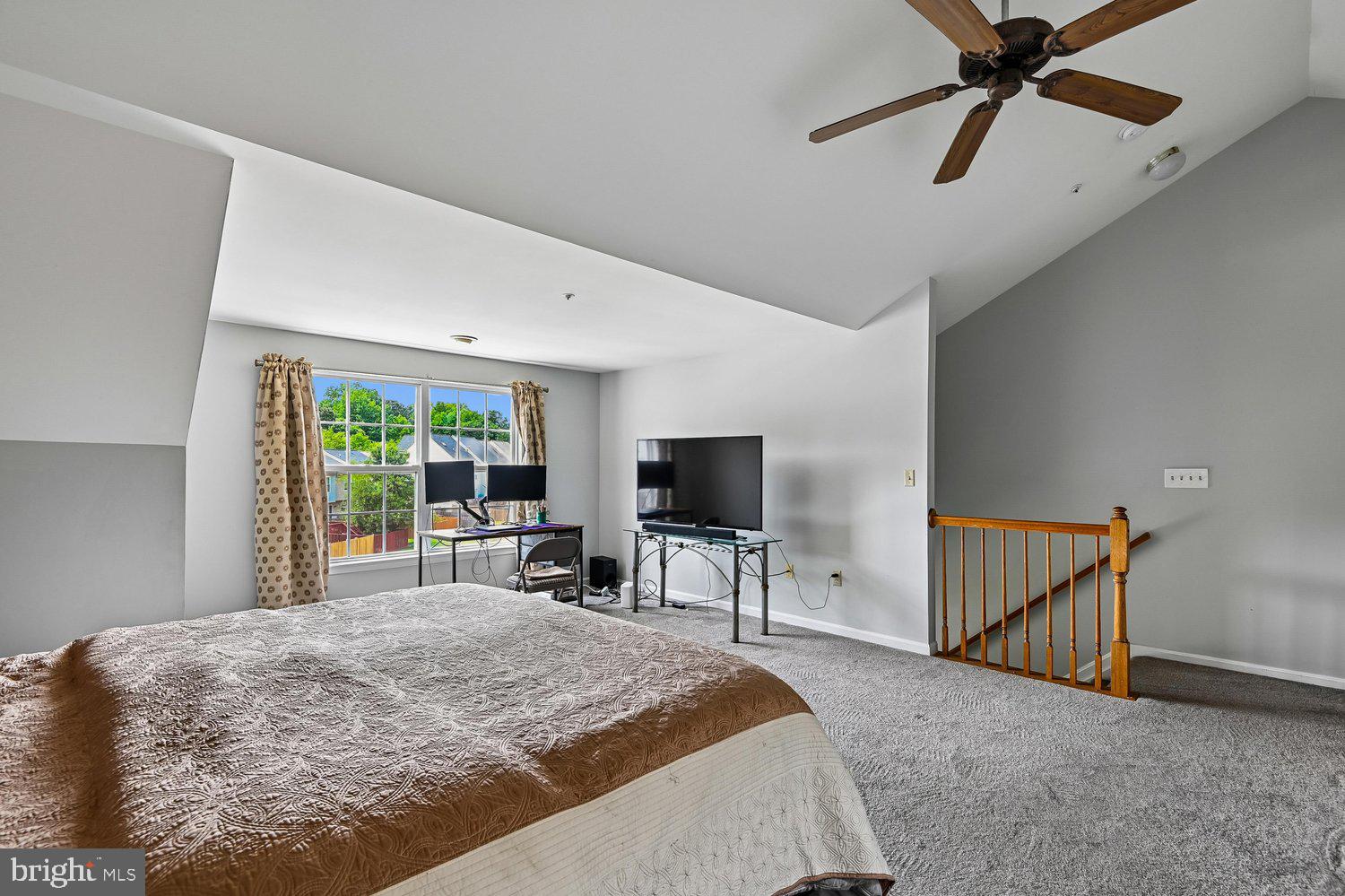 SEVEN OAKS - Residential