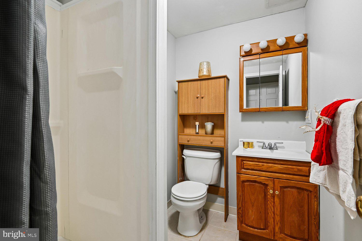 SEVEN OAKS - Residential