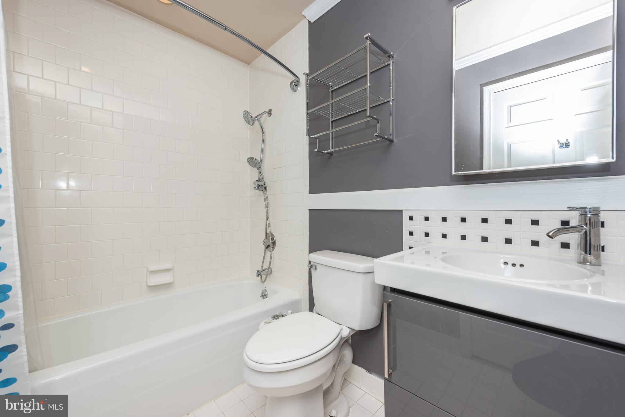 ANCHORAGE TOWERS - Residential Lease