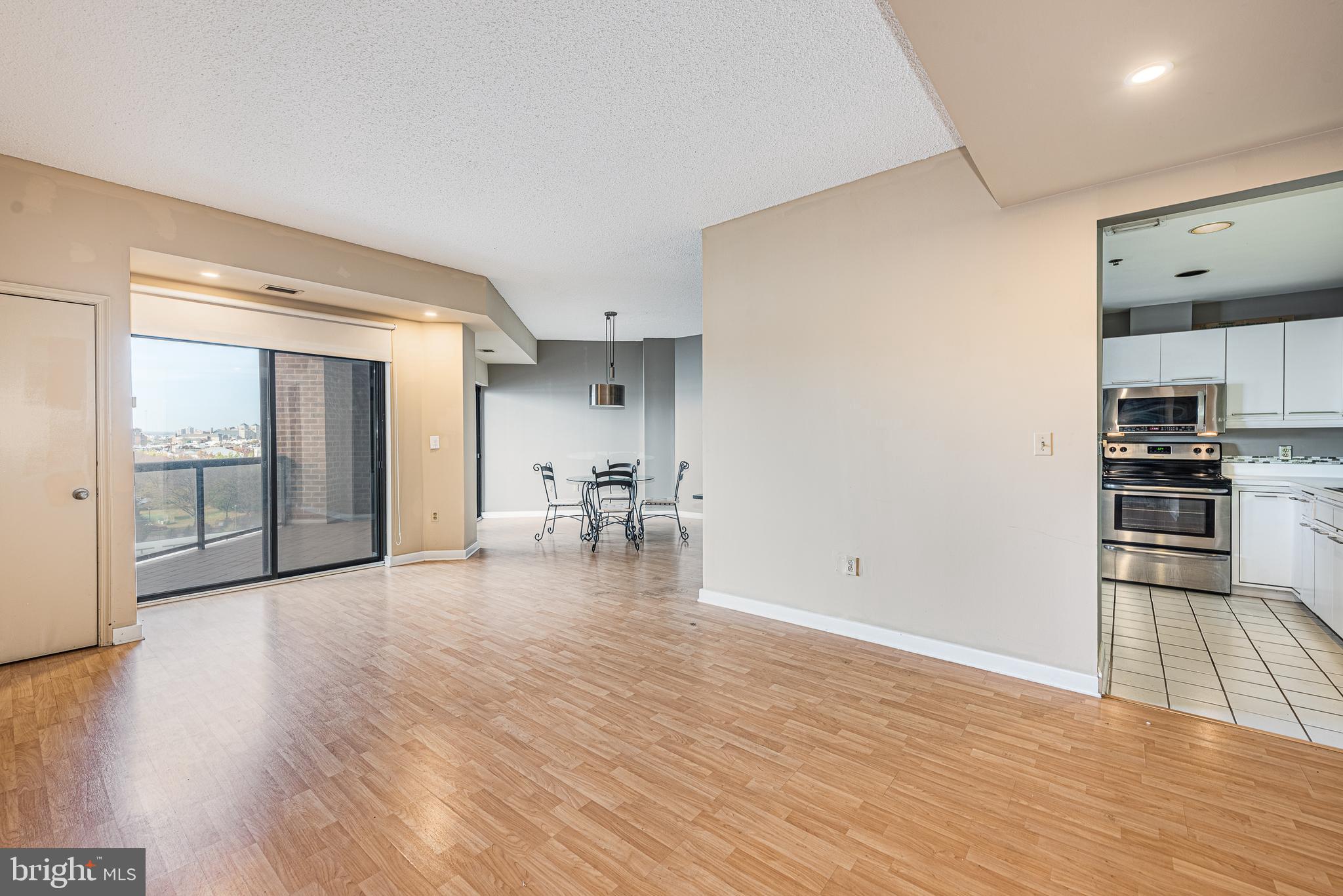 ANCHORAGE TOWERS - Residential Lease
